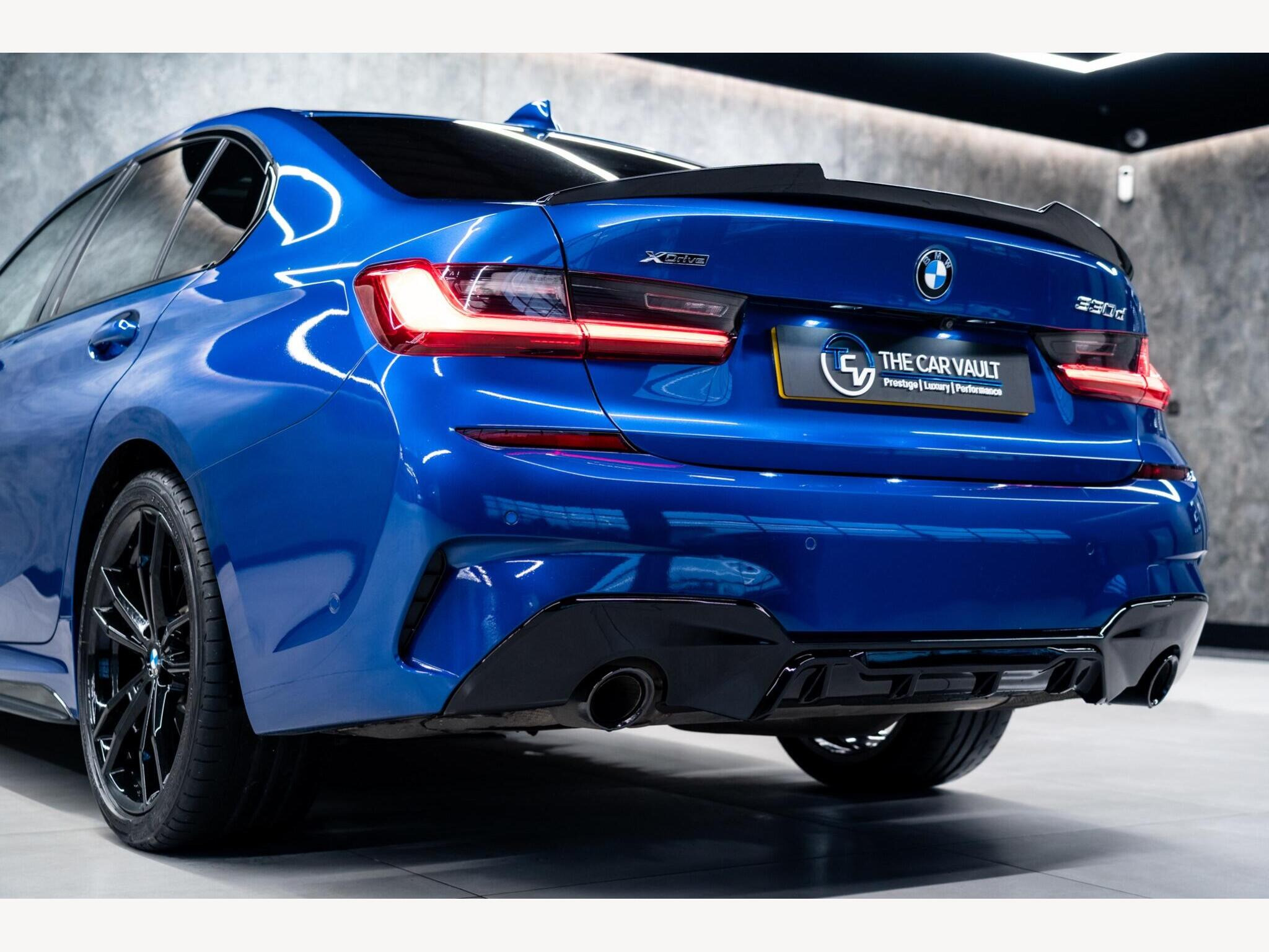 2019 BMW 3 Series image 15