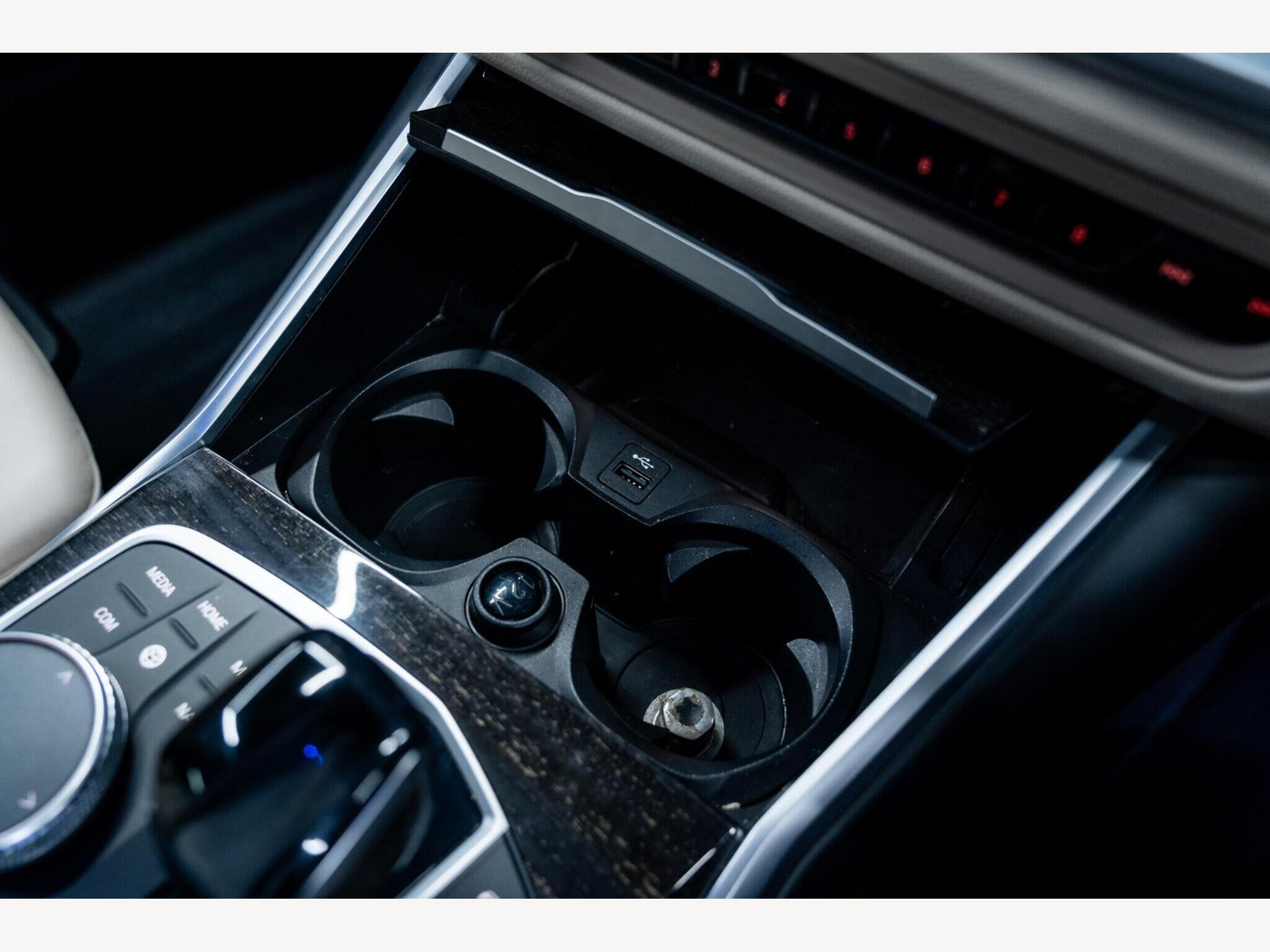 2019 BMW 3 Series image 47