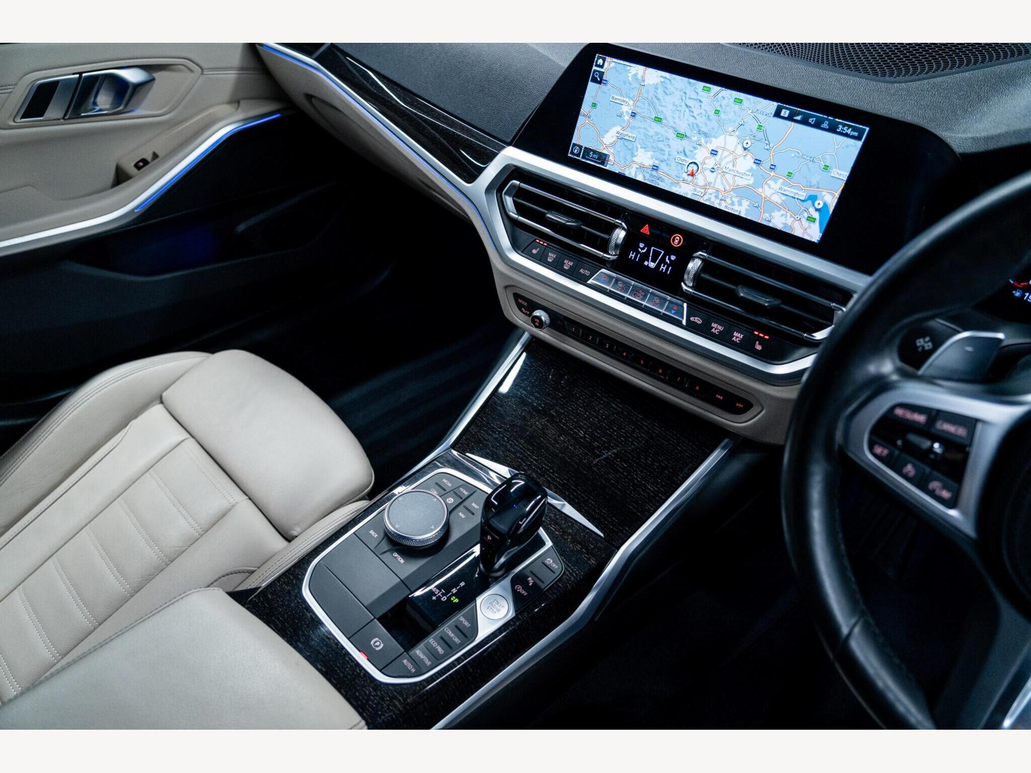 2019 BMW 3 Series image 44