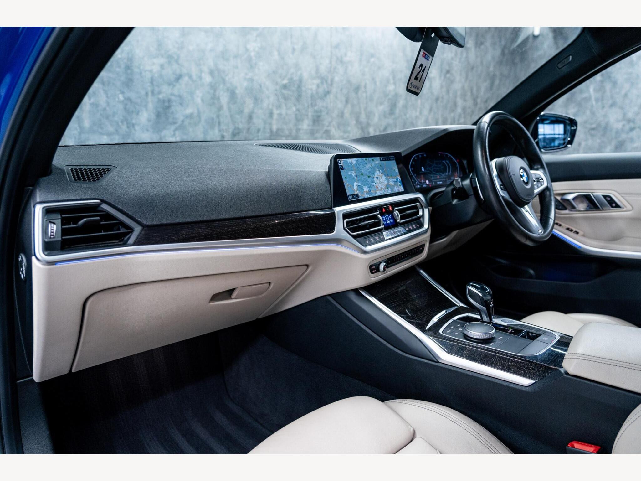 2019 BMW 3 Series image 51