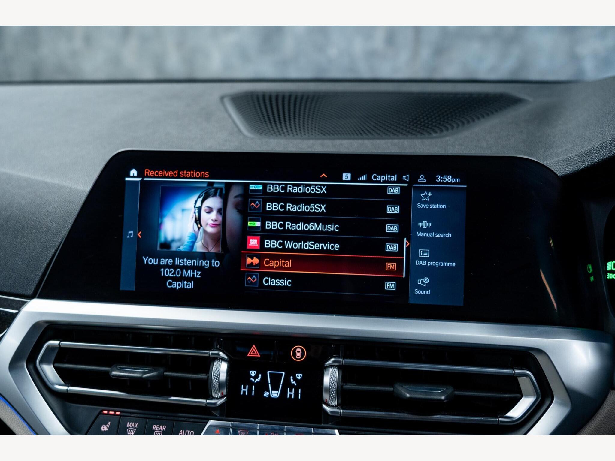 2019 BMW 3 Series image 40