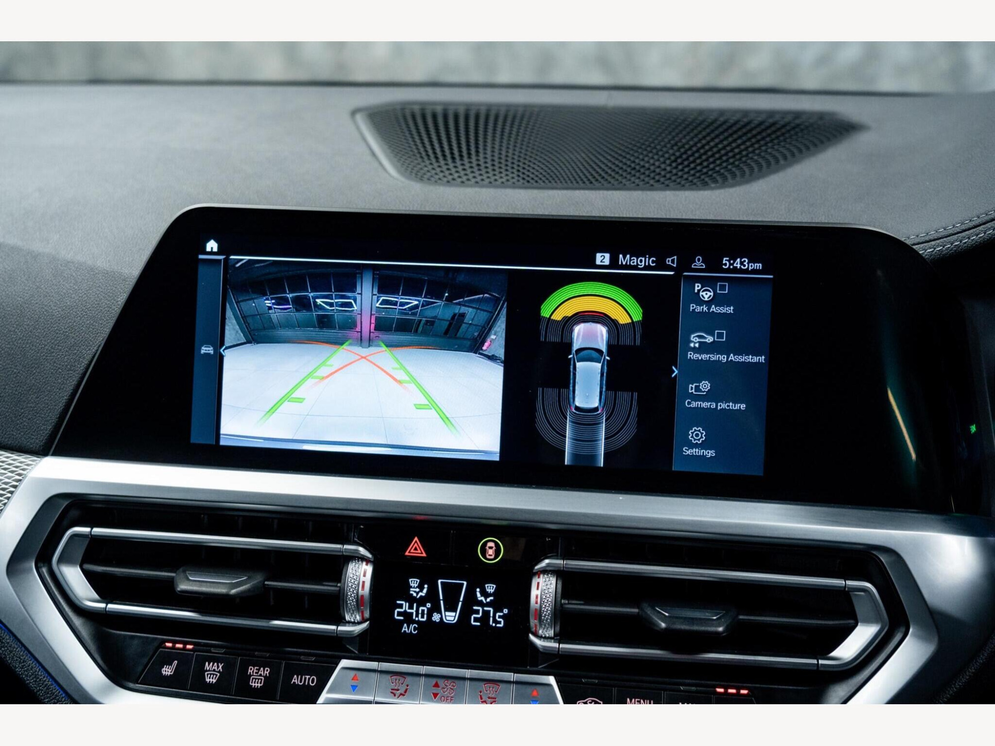 2021 BMW 3 Series image 21
