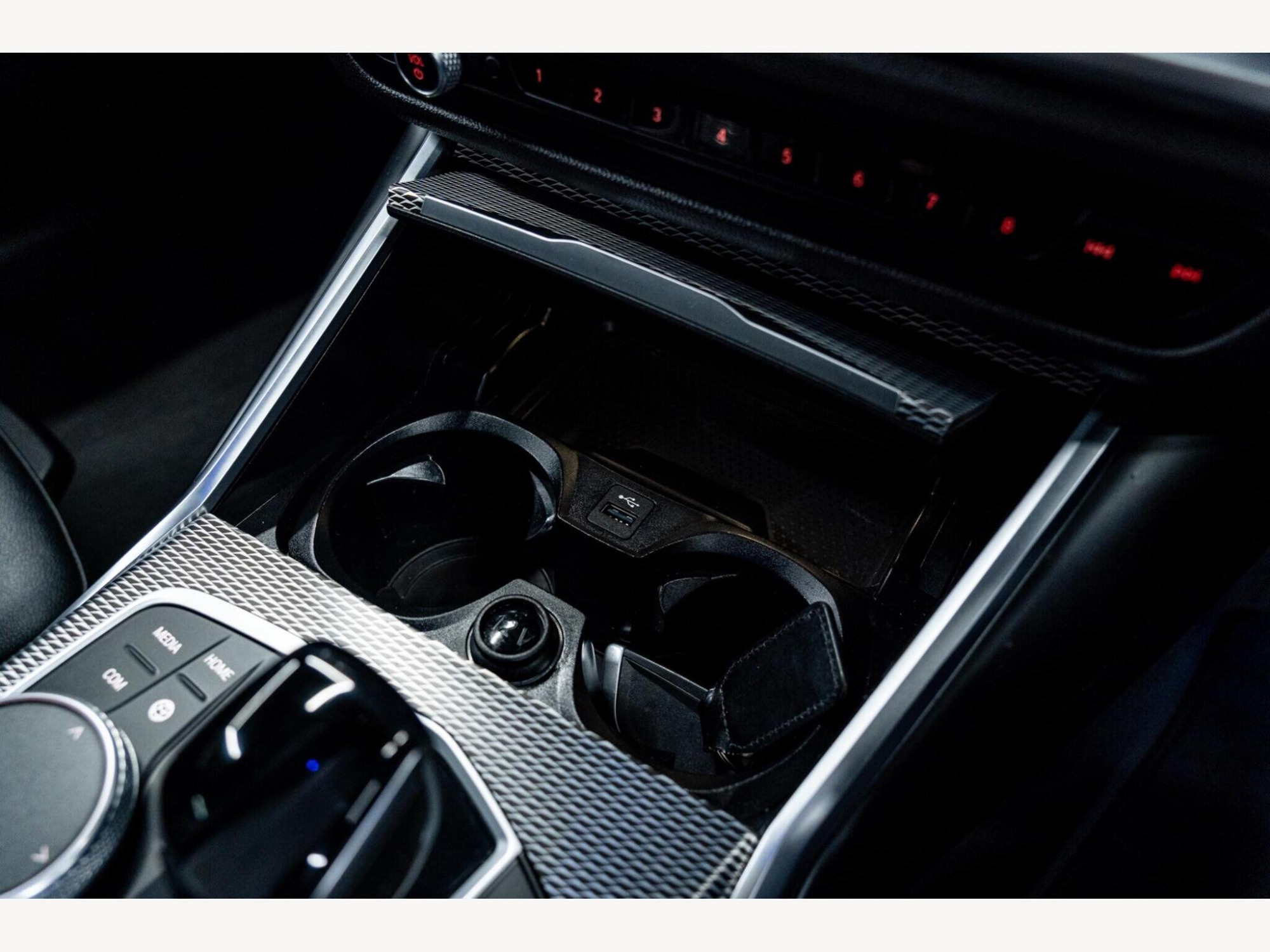 2021 BMW 3 Series image 42