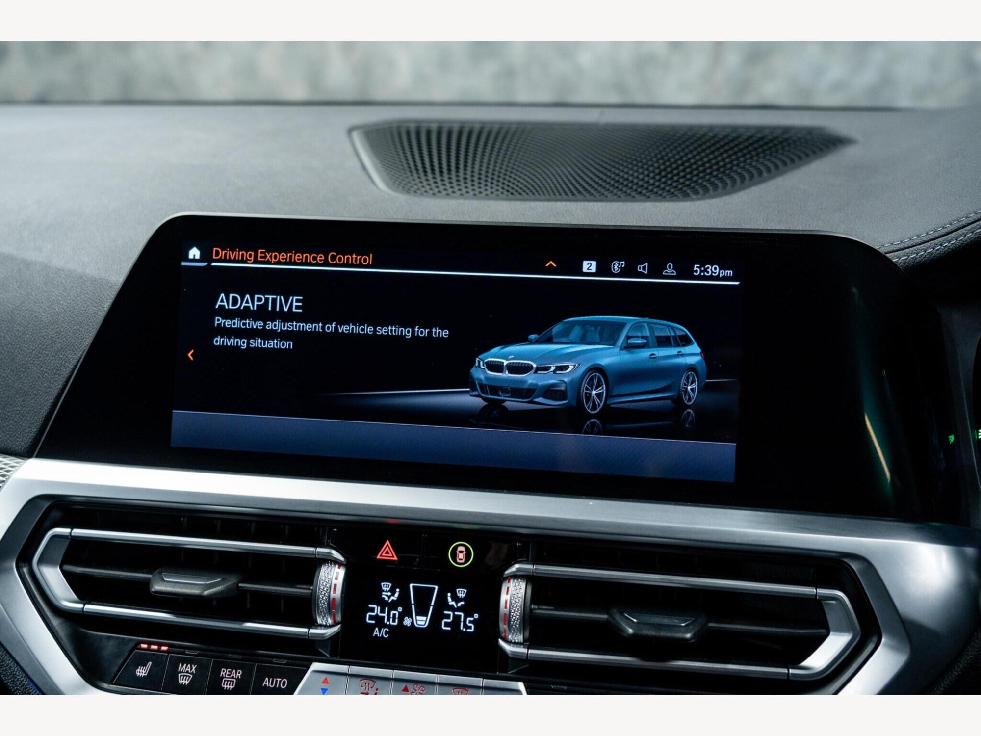 2021 BMW 3 Series image 25