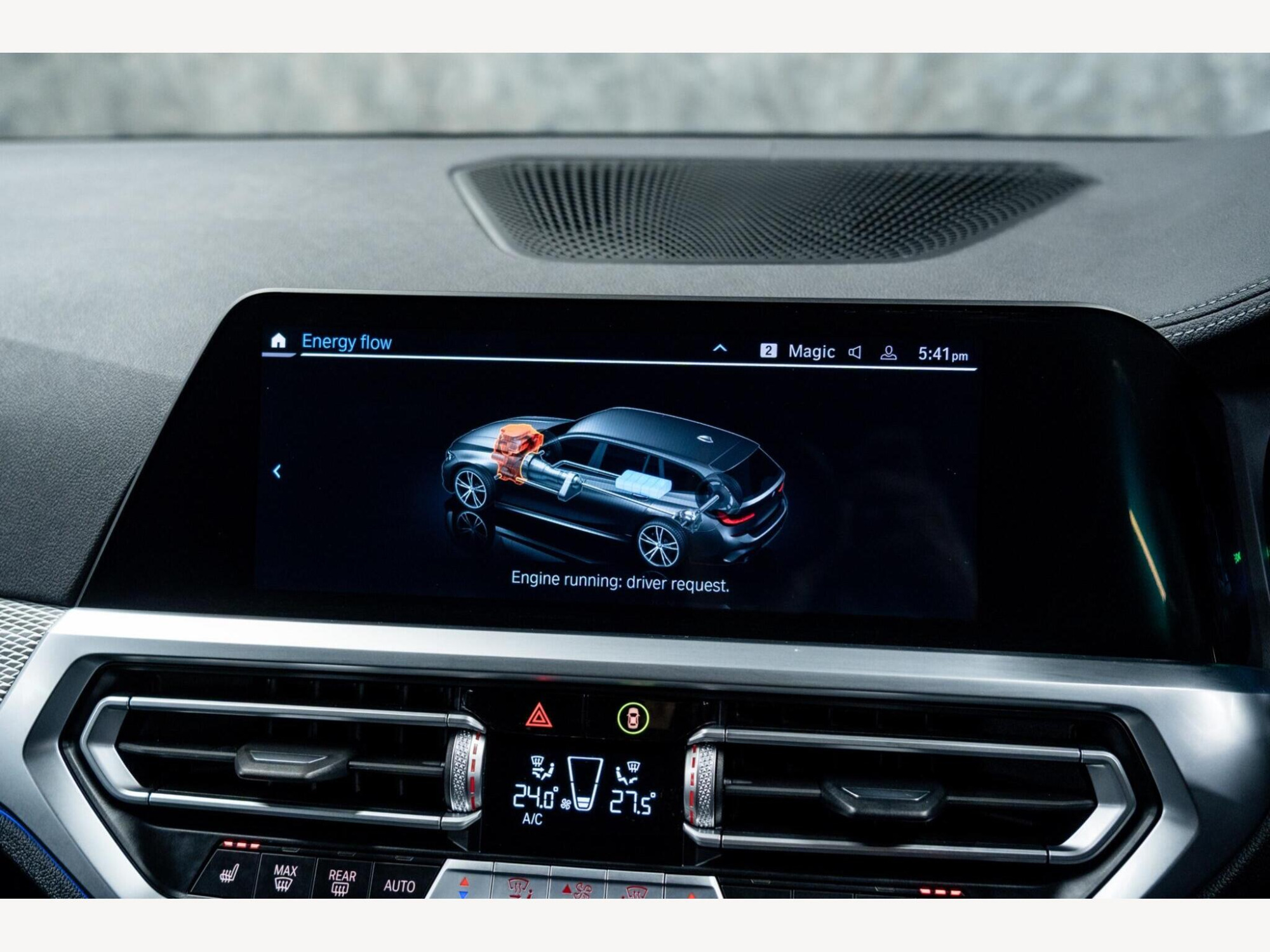 2021 BMW 3 Series image 28