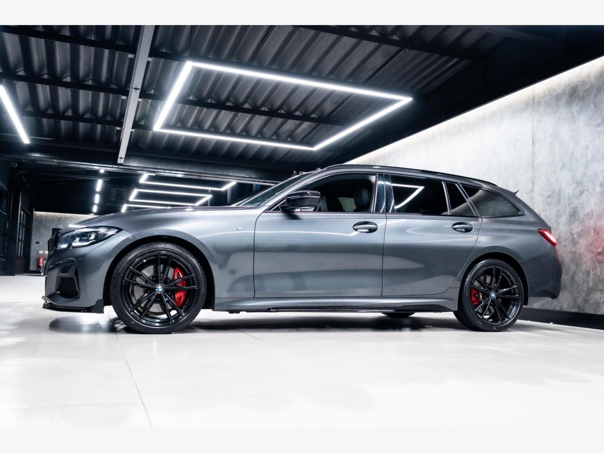 2021 BMW 3 Series image 8