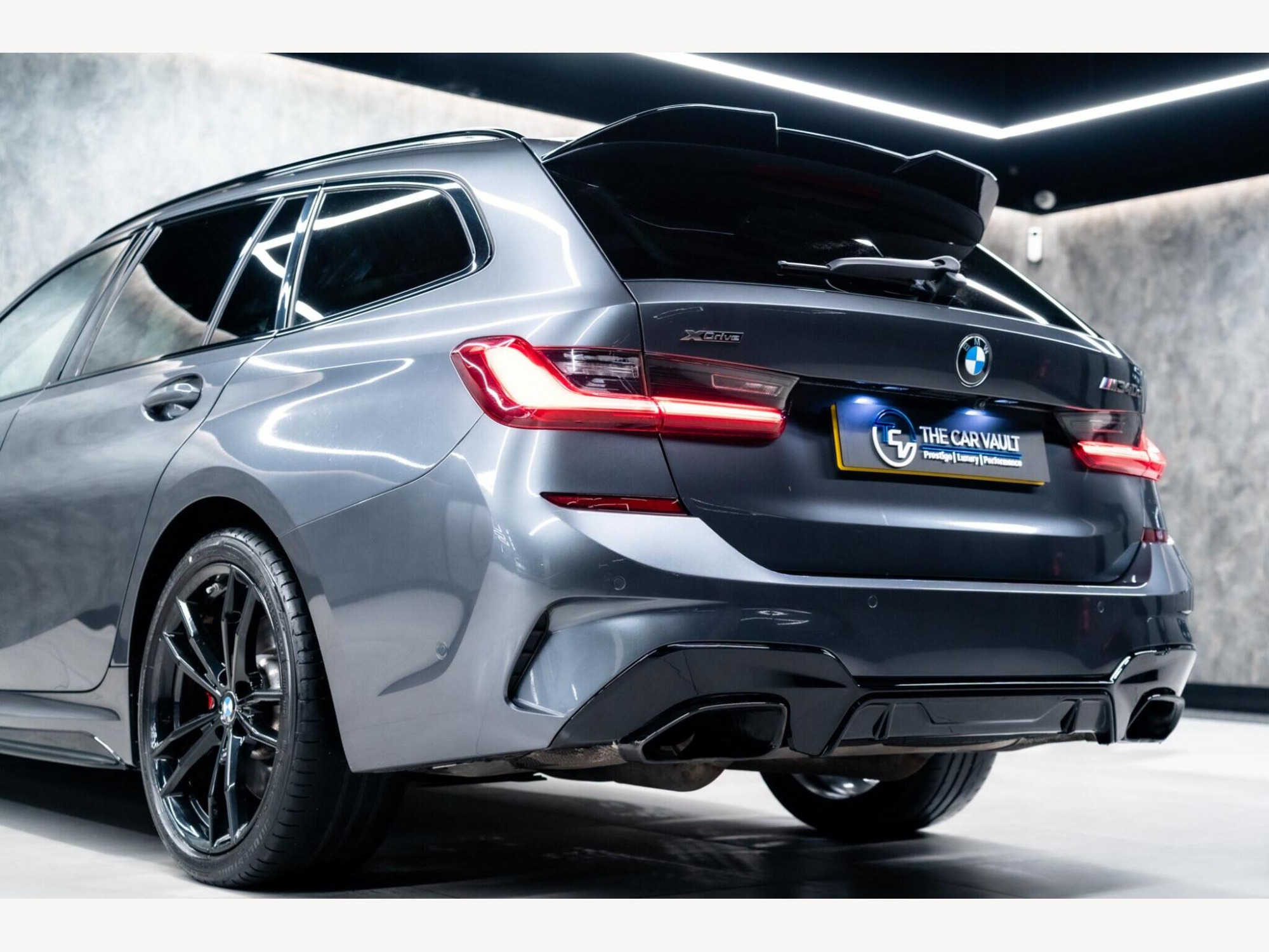 2021 BMW 3 Series image 13