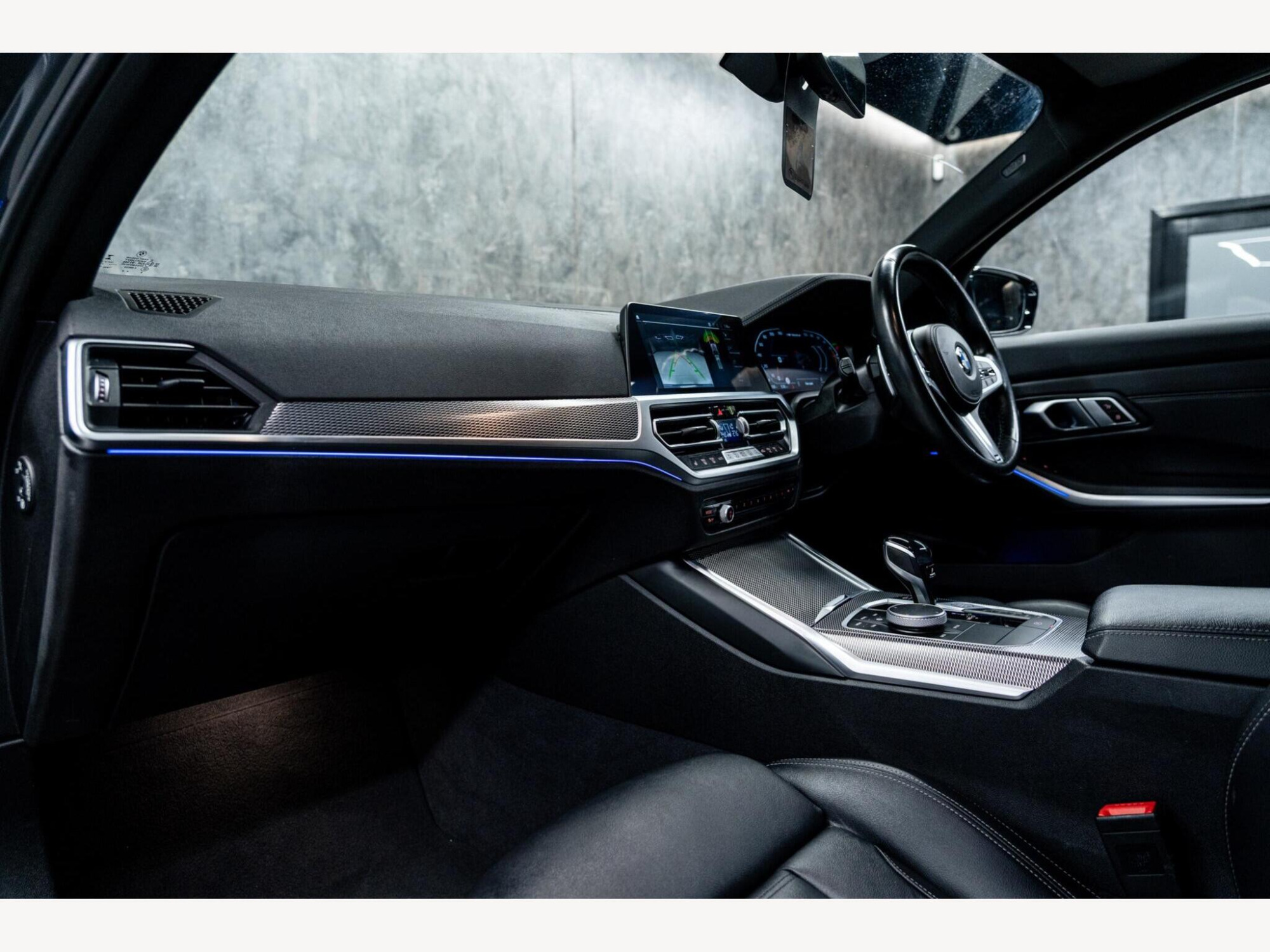 2021 BMW 3 Series image 43