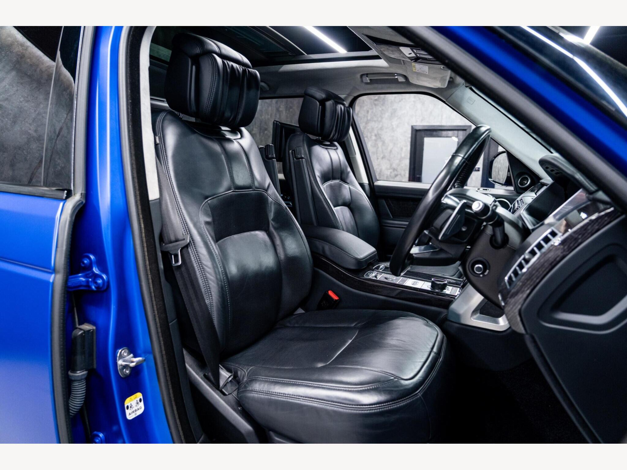 2019 Land Rover Range Rover image 56