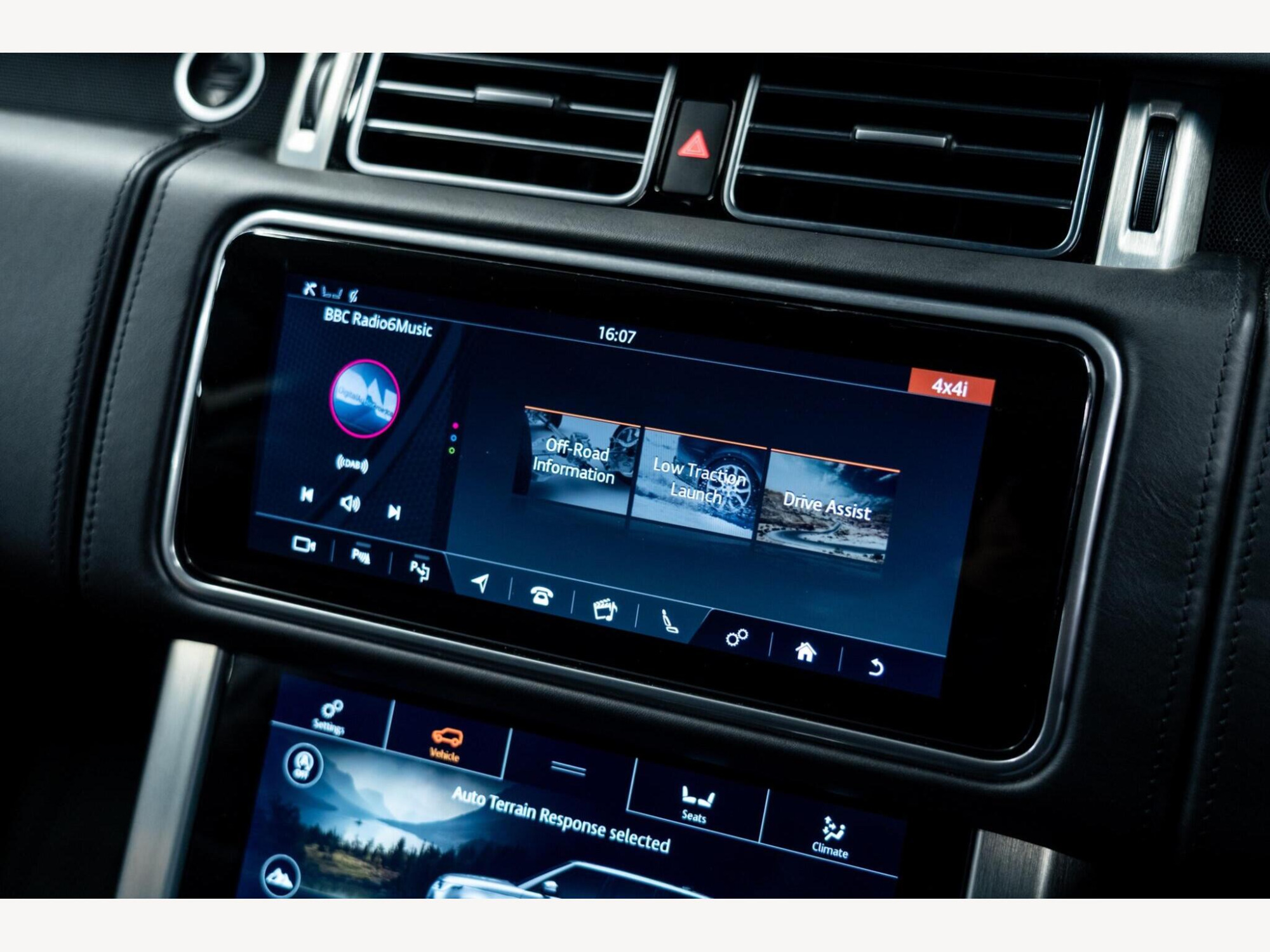 2019 Land Rover Range Rover image 35