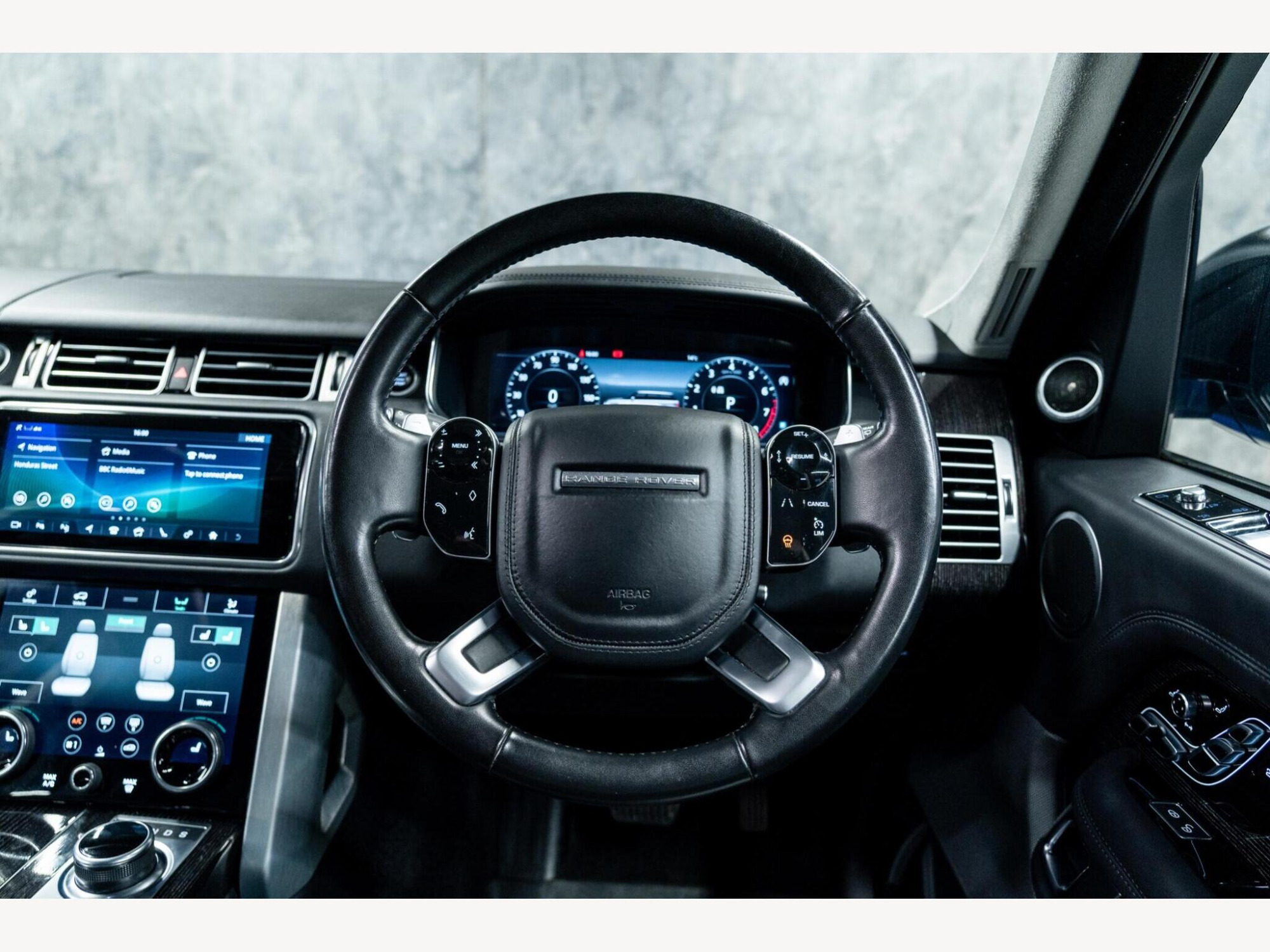 2019 Land Rover Range Rover image 18