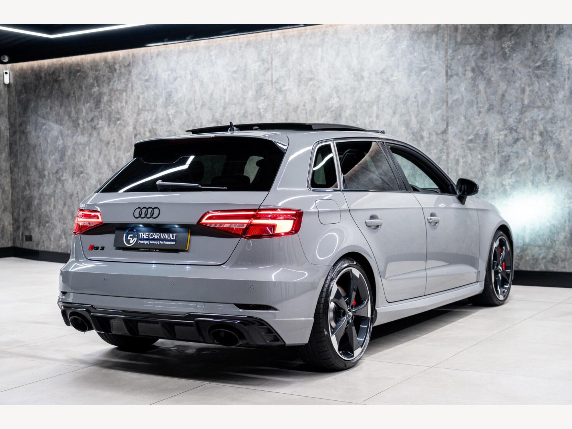 2019 Audi RS3 image 8