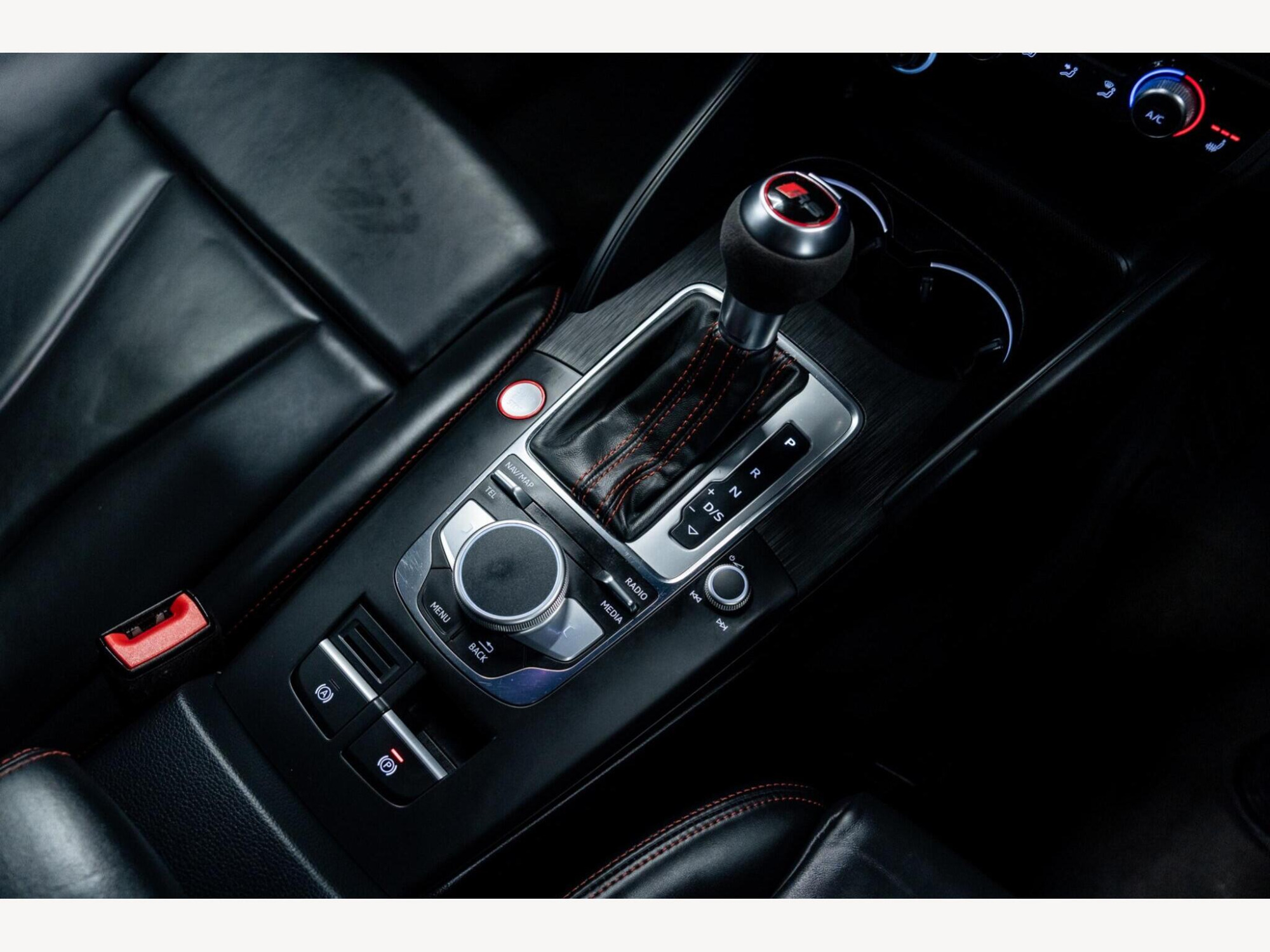 2019 Audi RS3 image 32