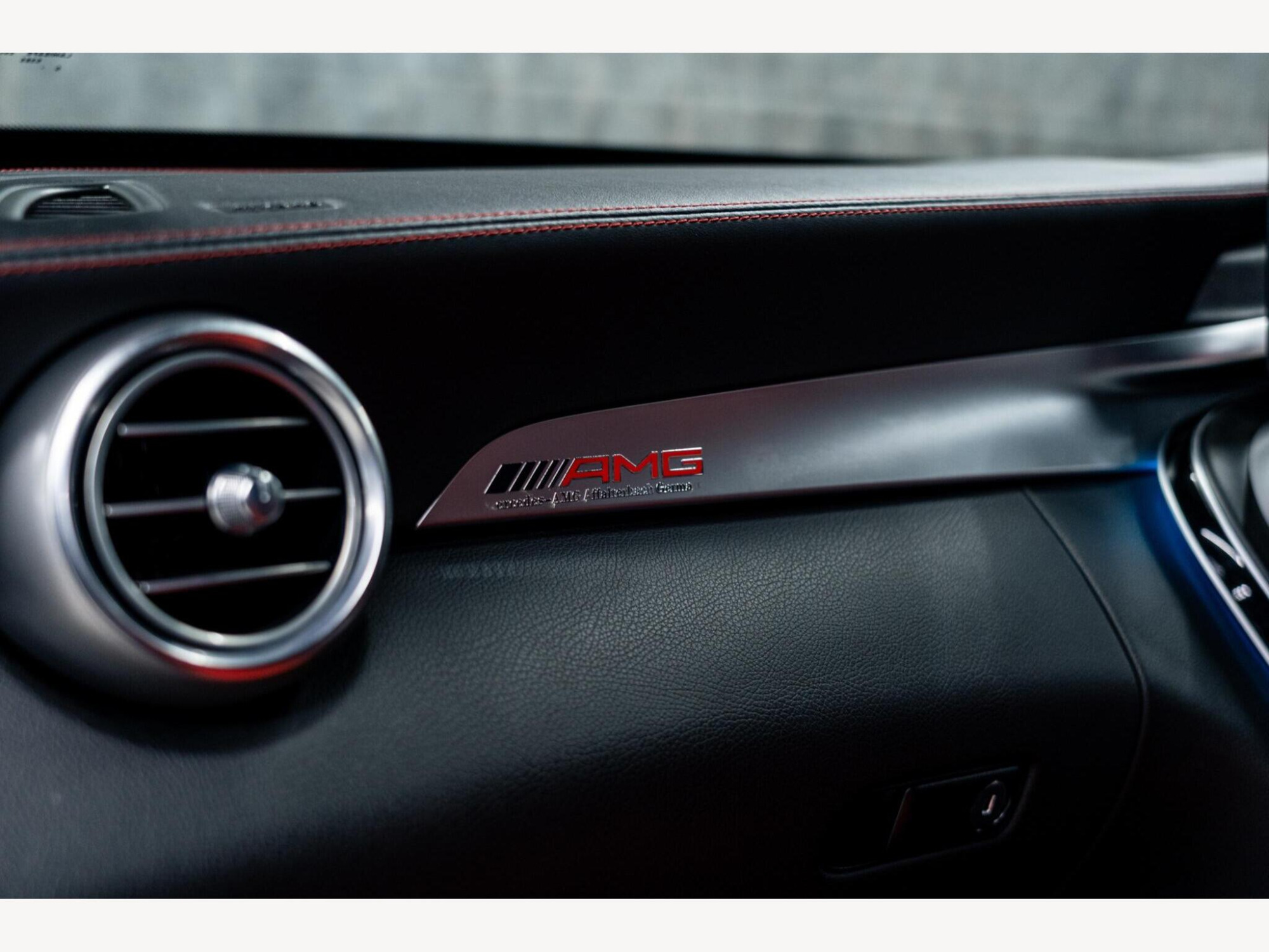 2017 Mercedes-Benz C Class image 49