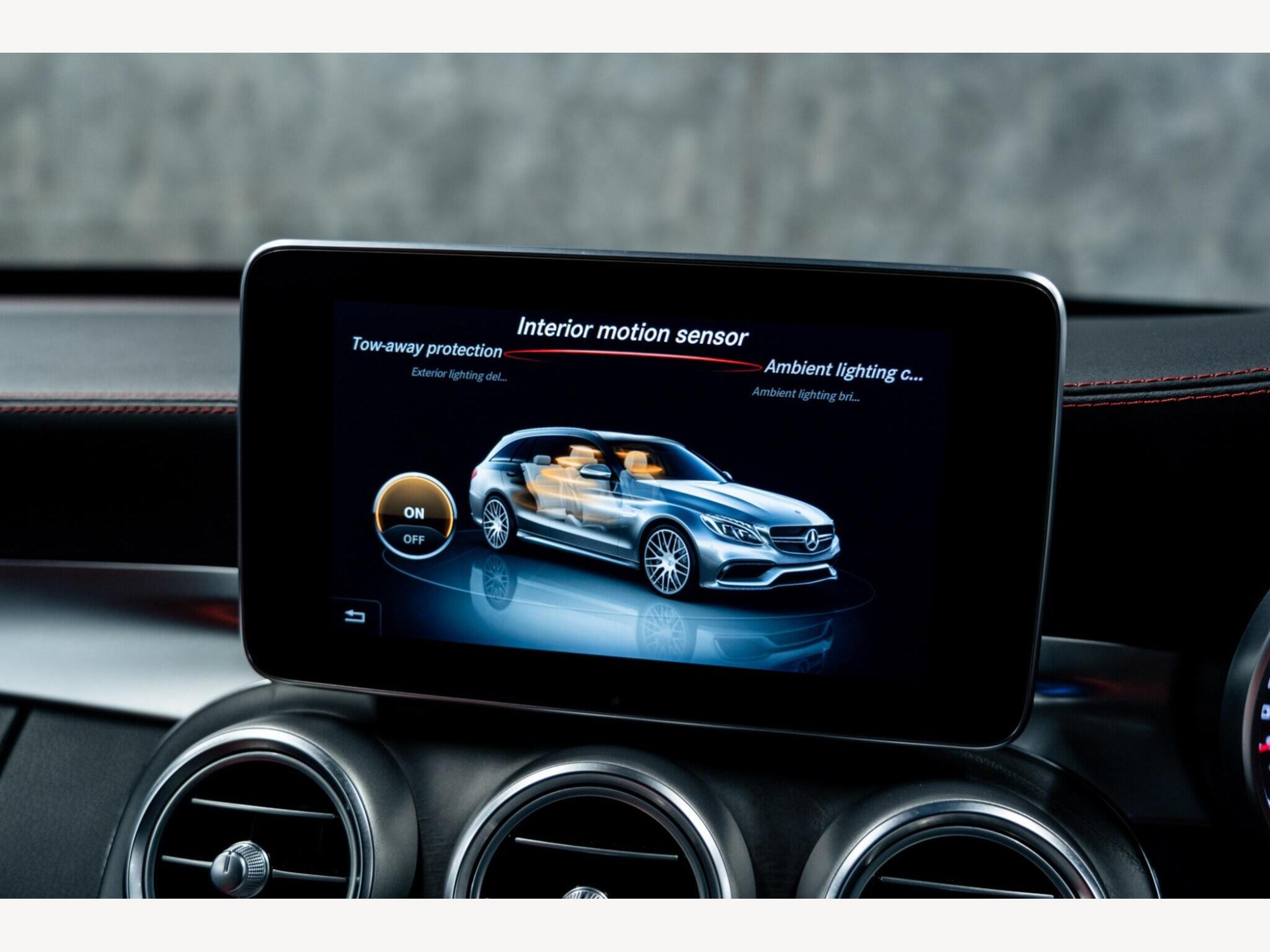 2017 Mercedes-Benz C Class image 40