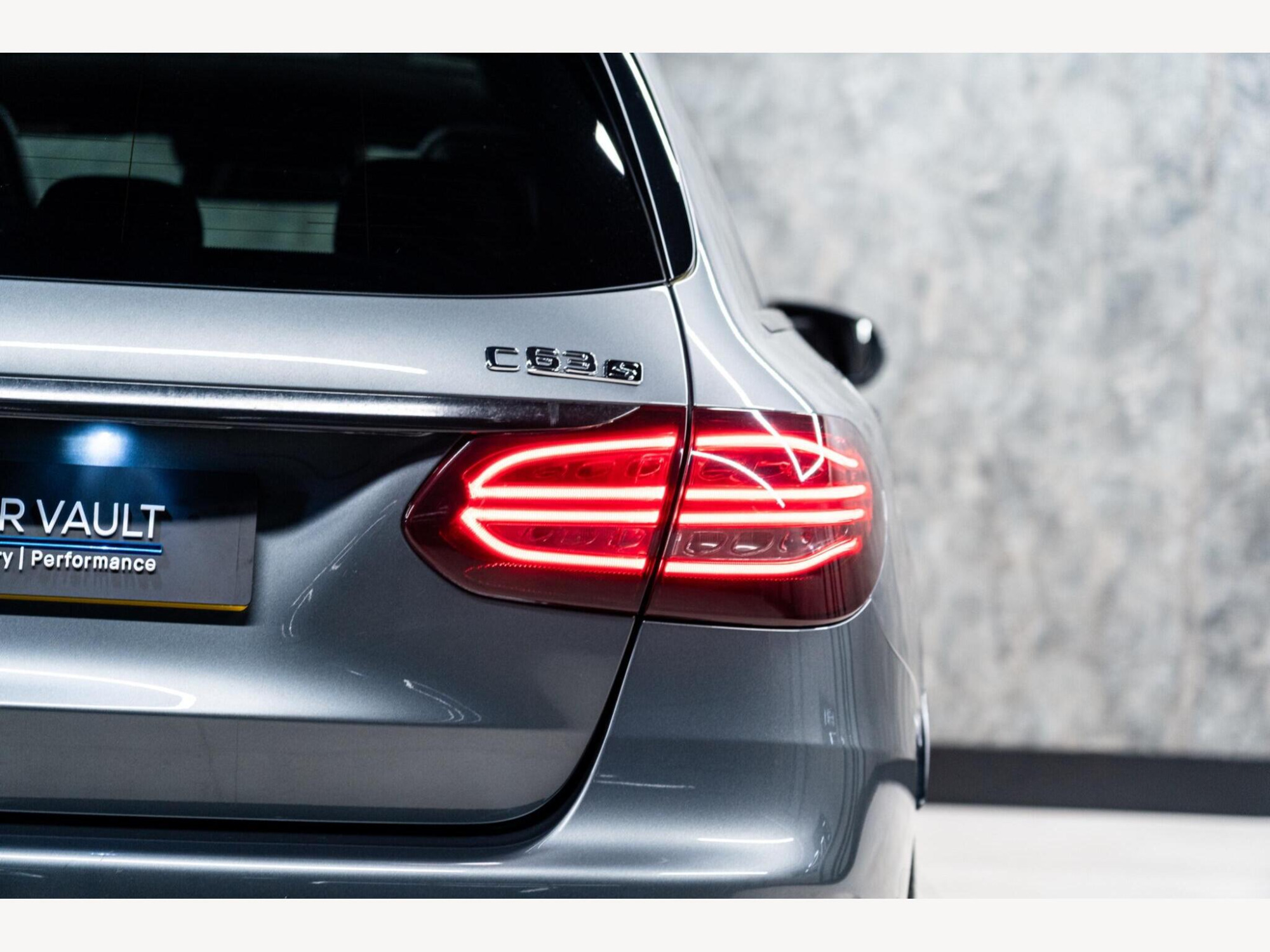 2017 Mercedes-Benz C Class image 14