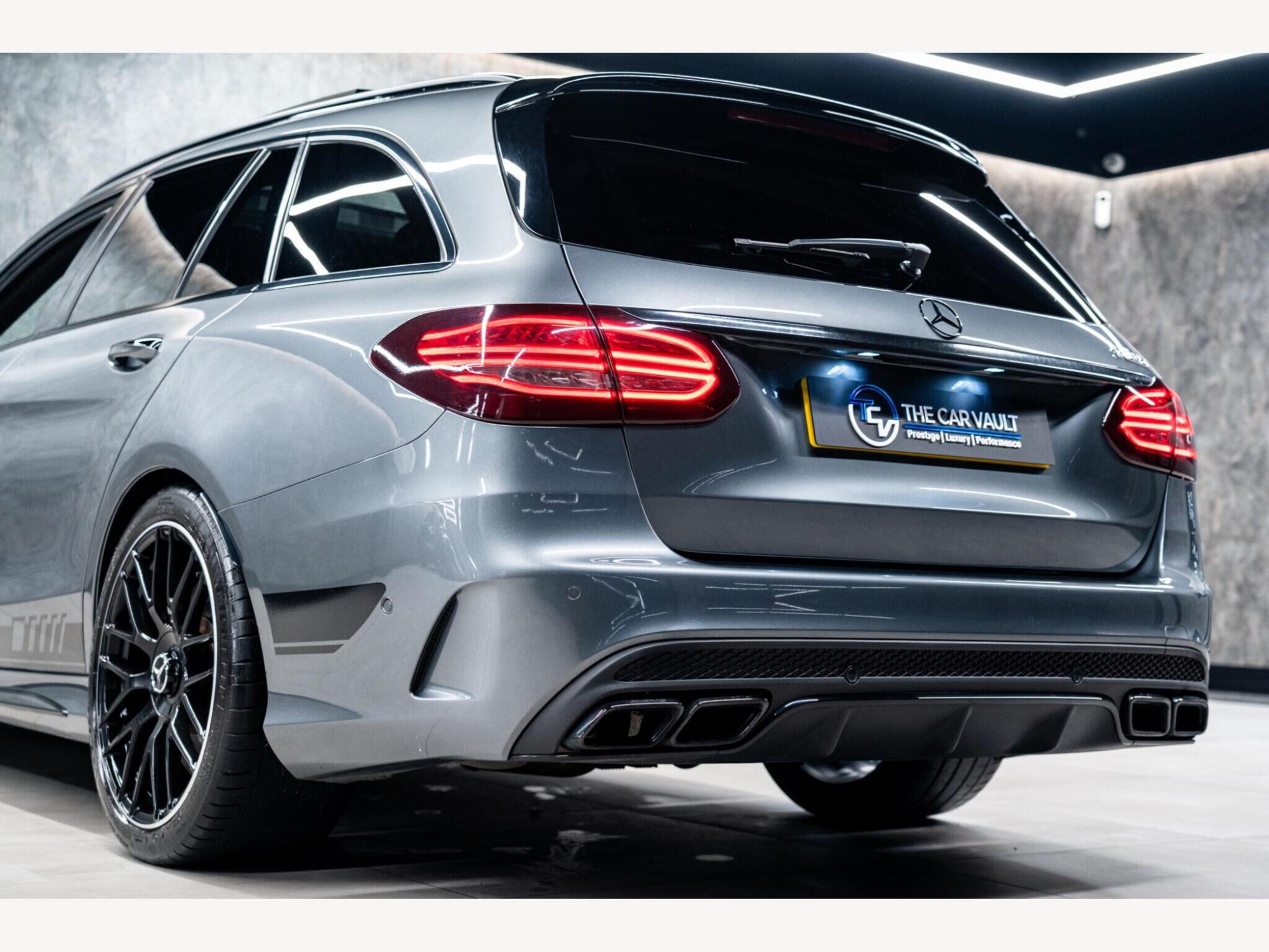2017 Mercedes-Benz C Class image 15