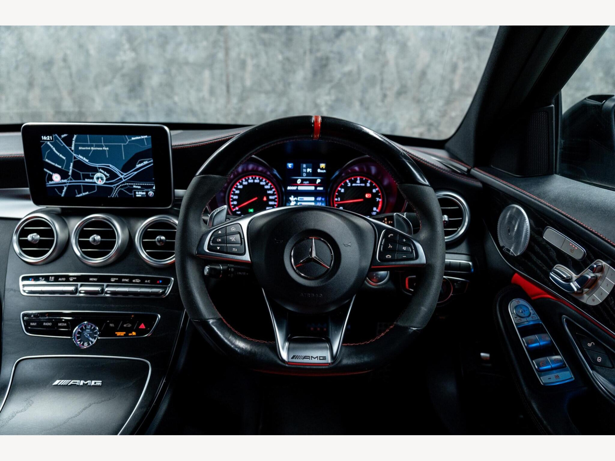 2017 Mercedes-Benz C Class image 18