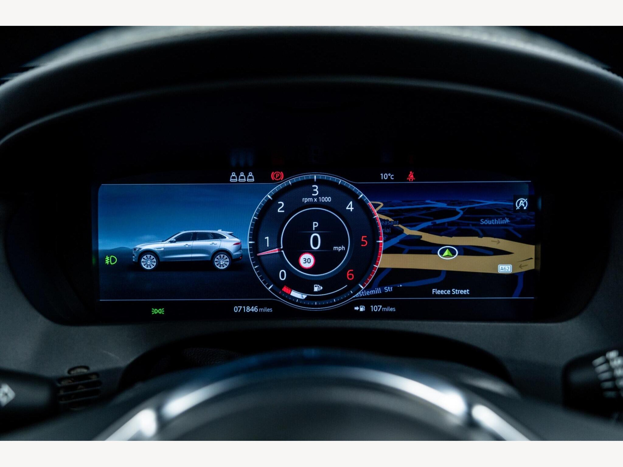 2019 Jaguar F-PACE image 2