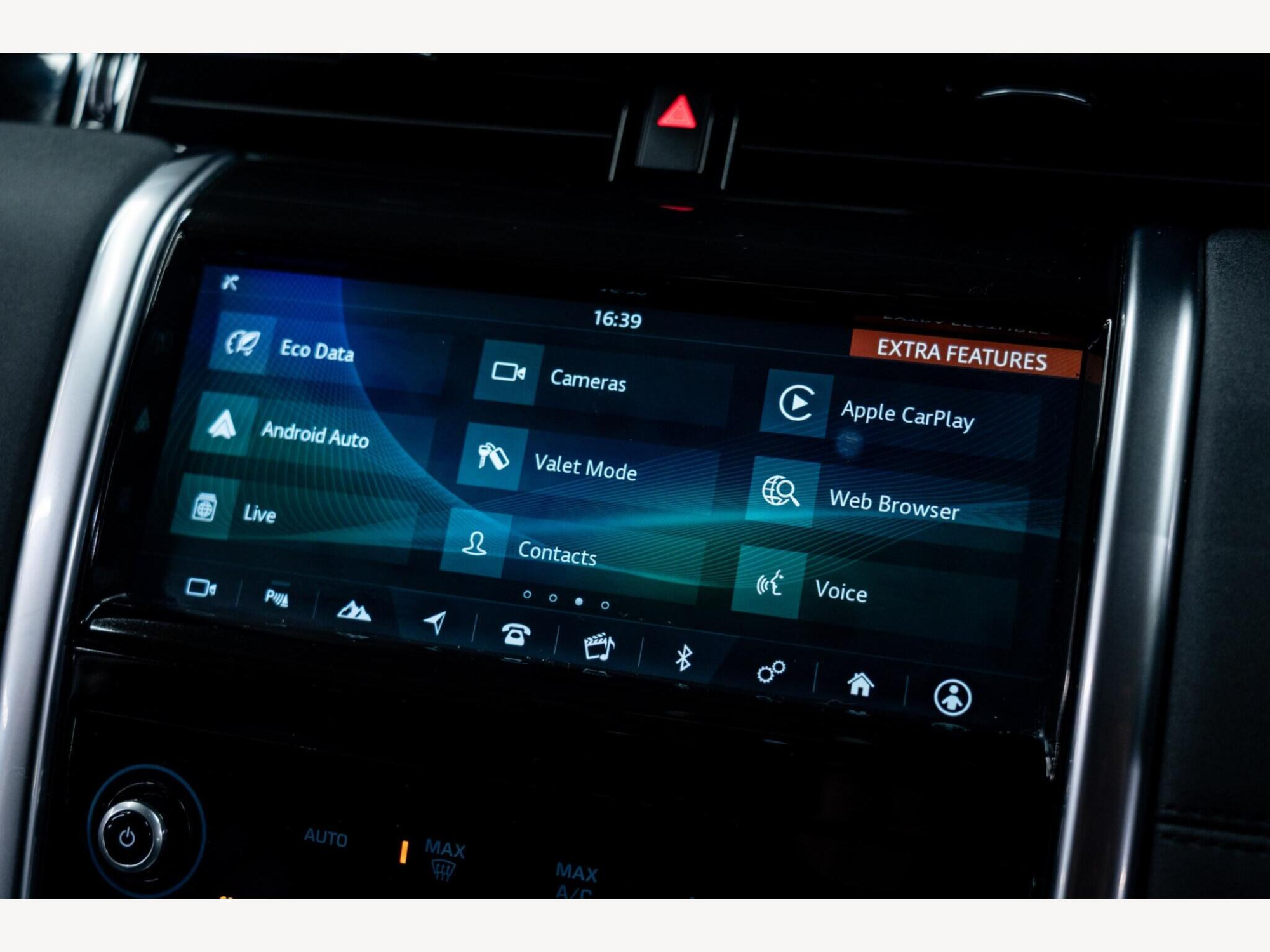 2020 Land Rover Discovery Sport image 30
