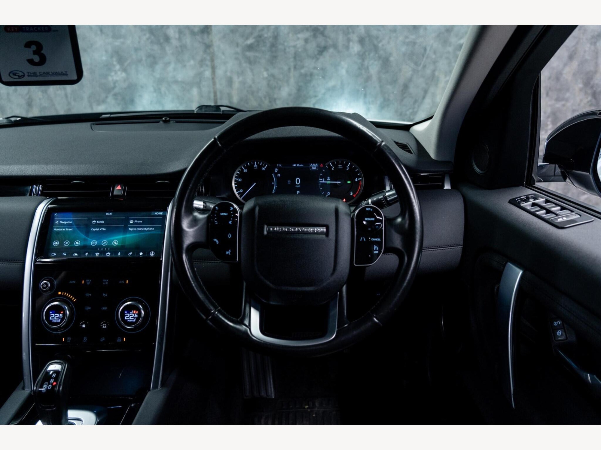 2020 Land Rover Discovery Sport image 16
