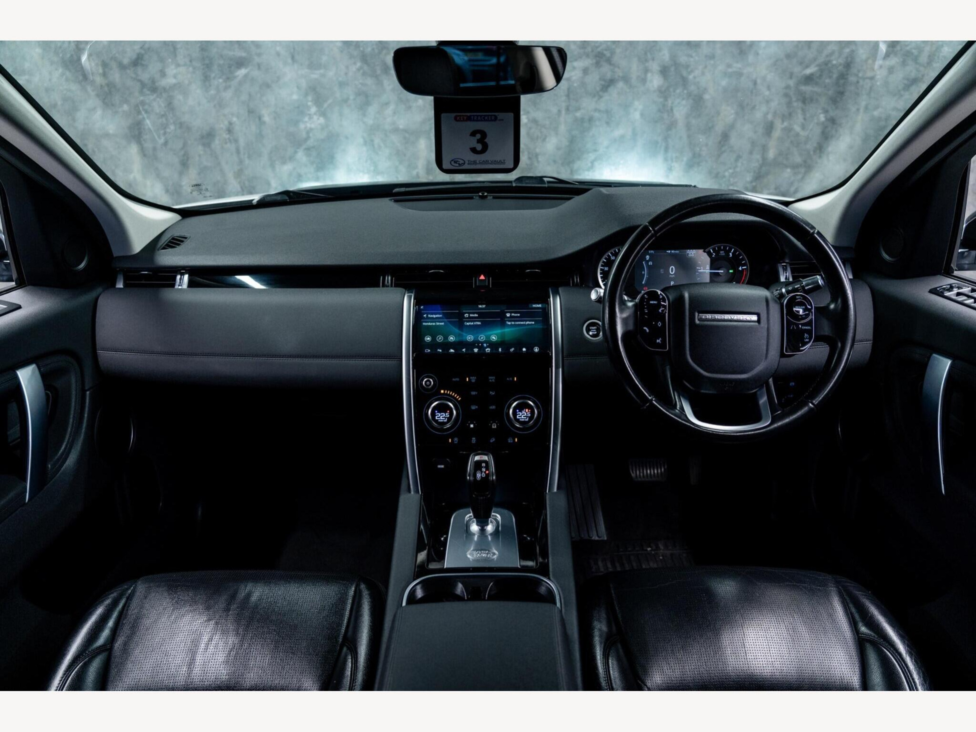 2020 Land Rover Discovery Sport image 3