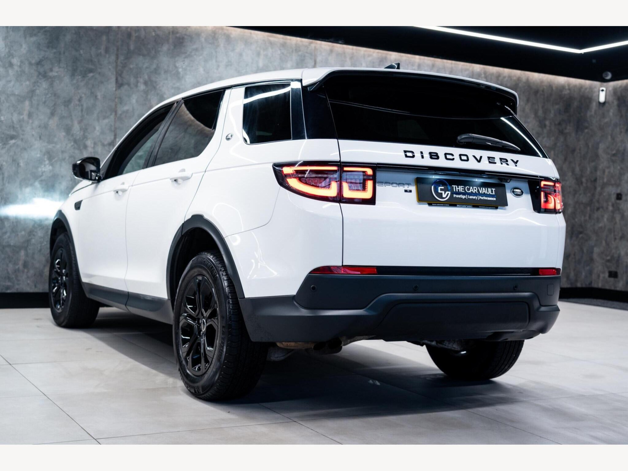 2020 Land Rover Discovery Sport image 6