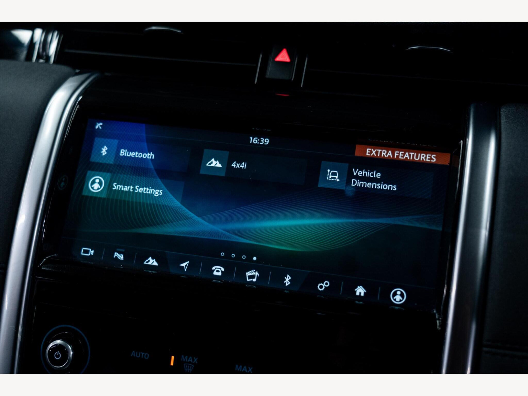 2020 Land Rover Discovery Sport image 31