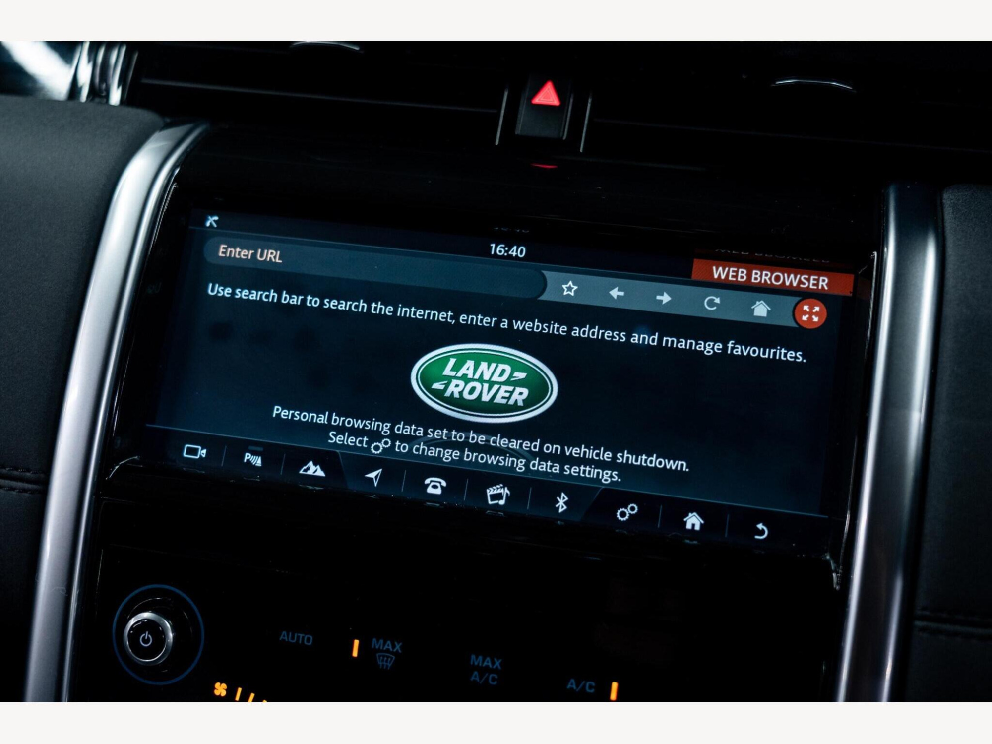 2020 Land Rover Discovery Sport image 25