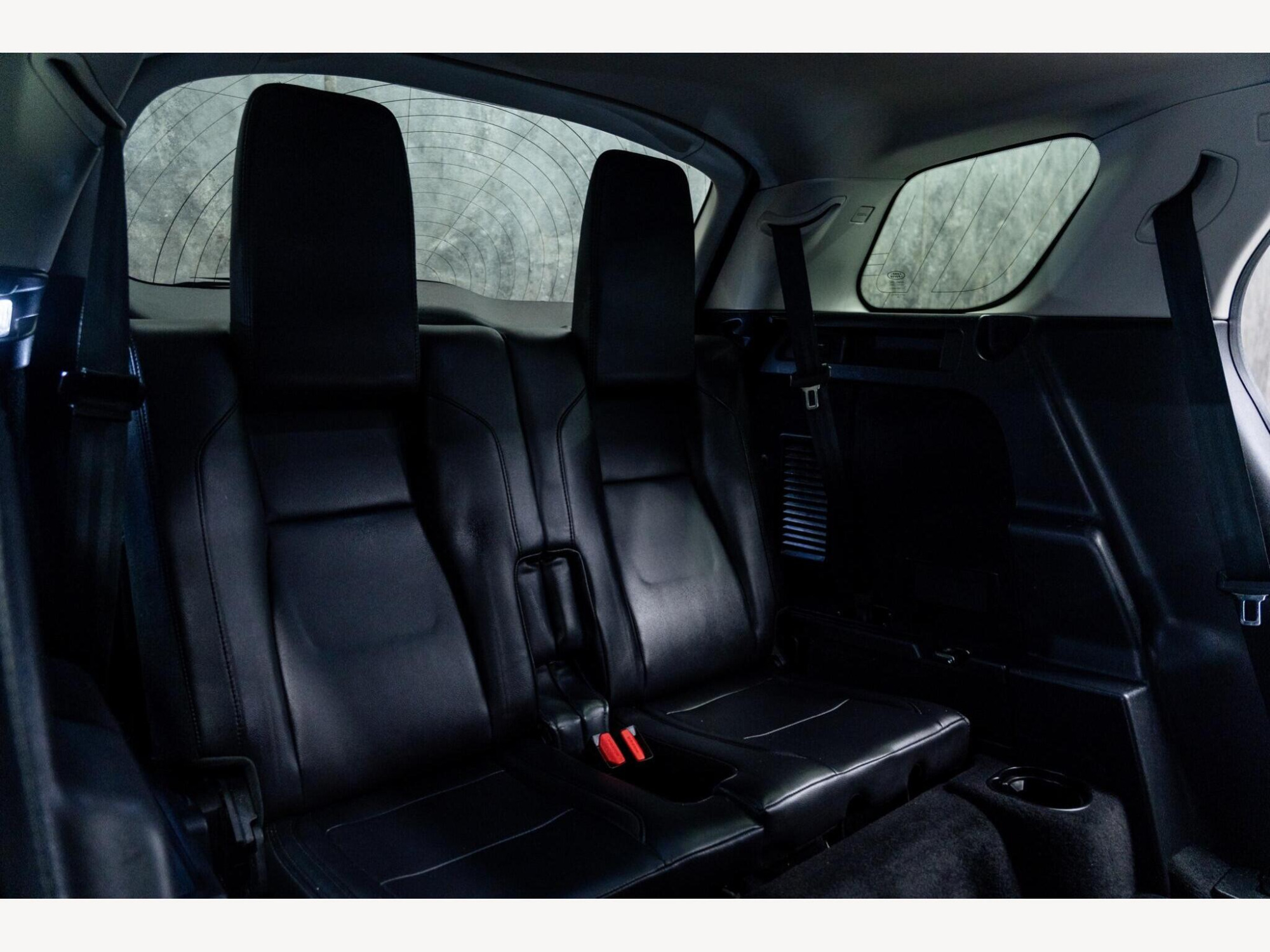 2020 Land Rover Discovery Sport image 41