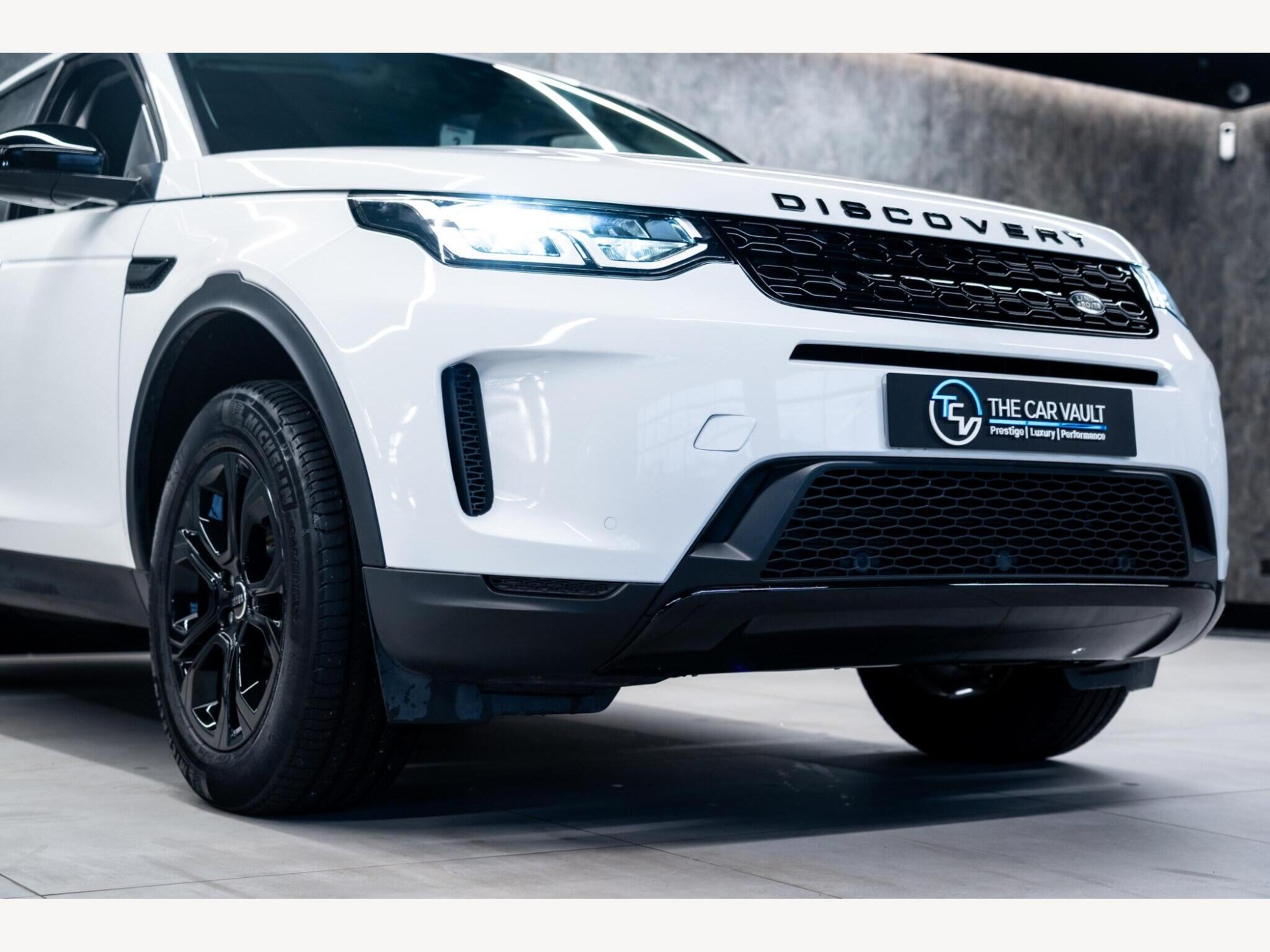 2020 Land Rover Discovery Sport image 10