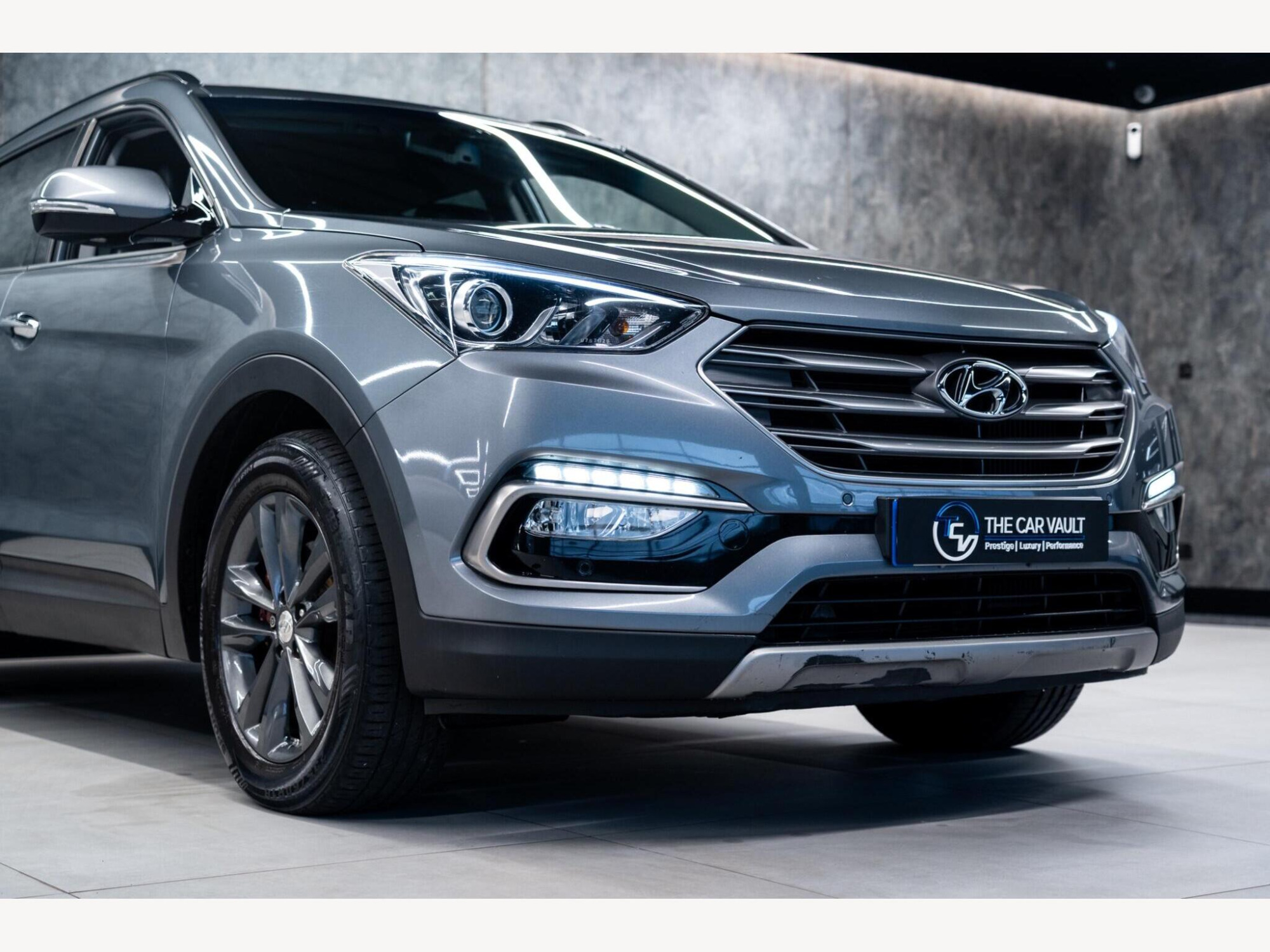 2017 Hyundai Santa Fe image 9