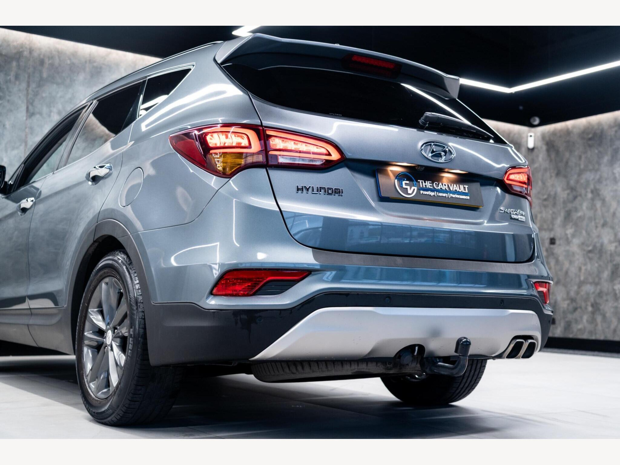 2017 Hyundai Santa Fe image 12
