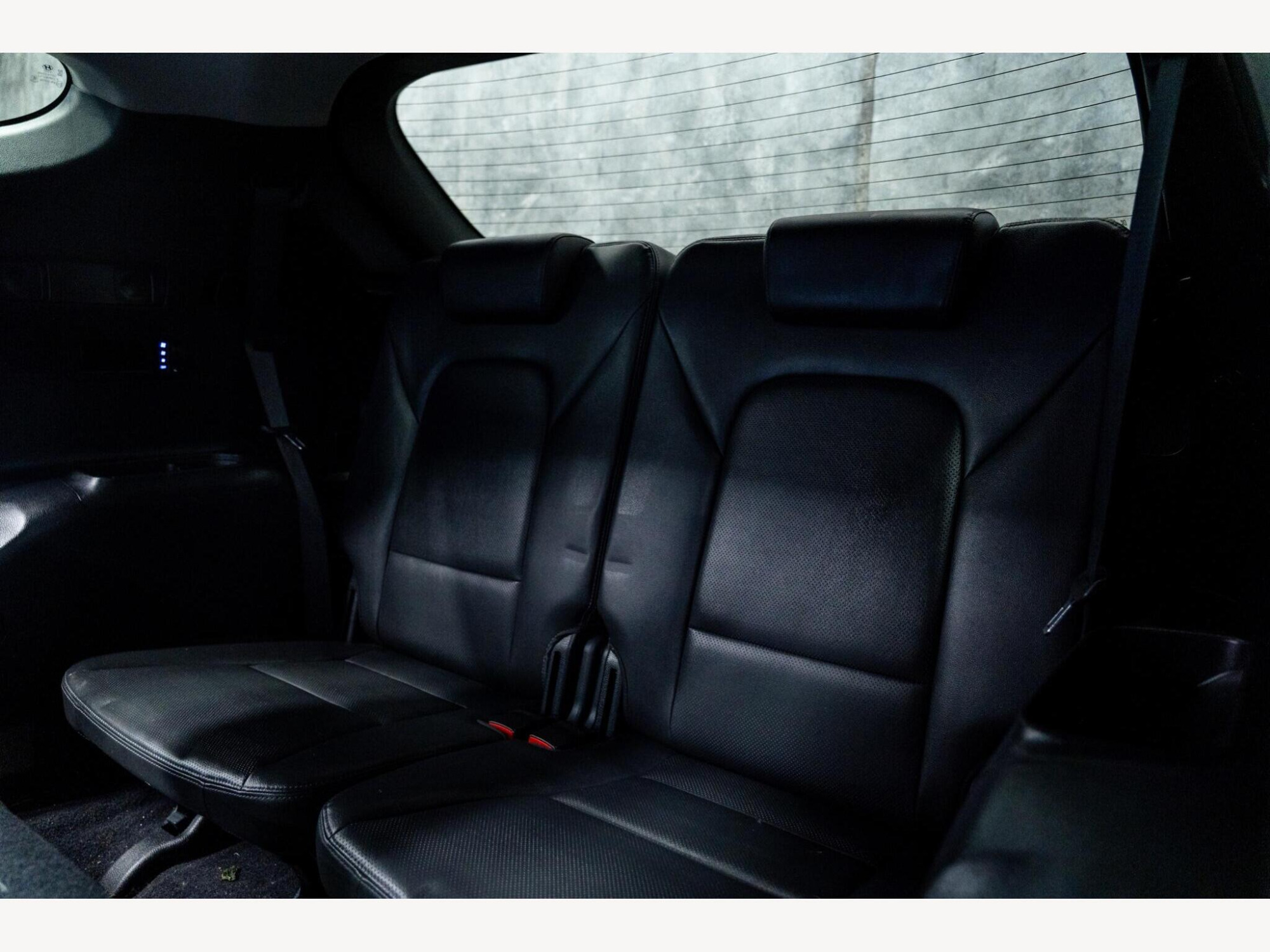 2017 Hyundai Santa Fe image 40