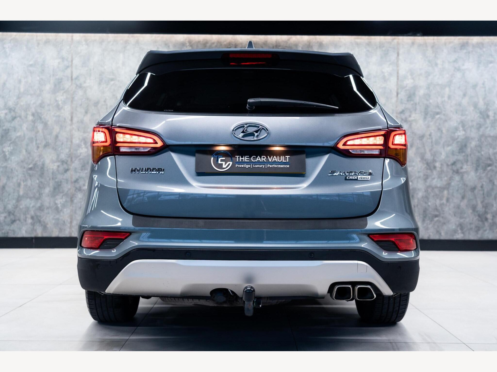 2017 Hyundai Santa Fe image 3