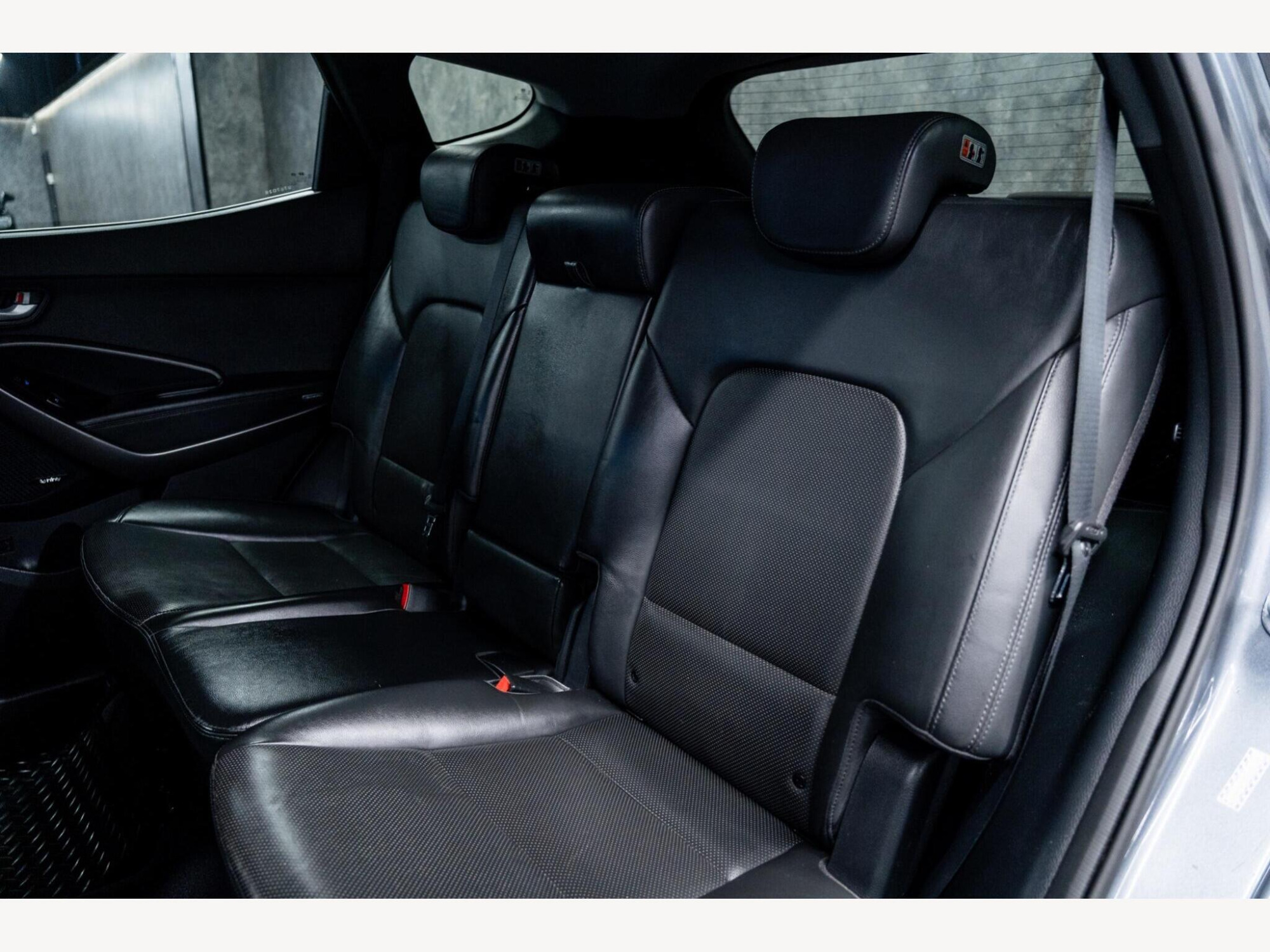 2017 Hyundai Santa Fe image 39