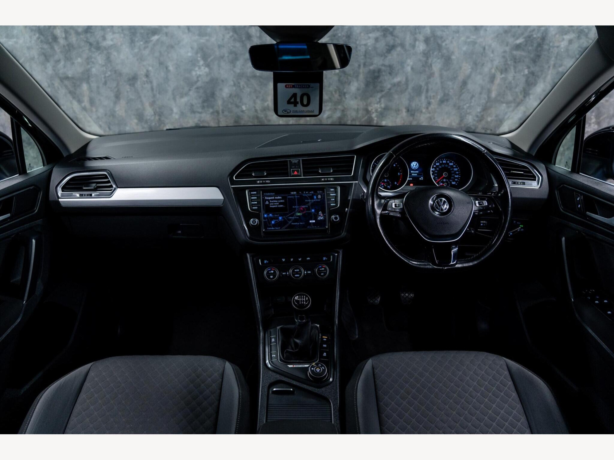 2017 Volkswagen Tiguan image 16