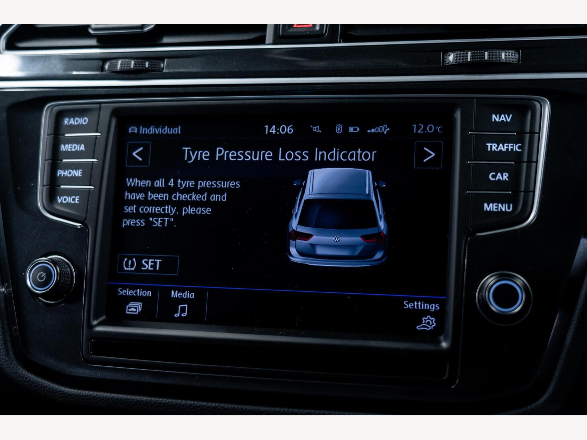 2017 Volkswagen Tiguan image 22
