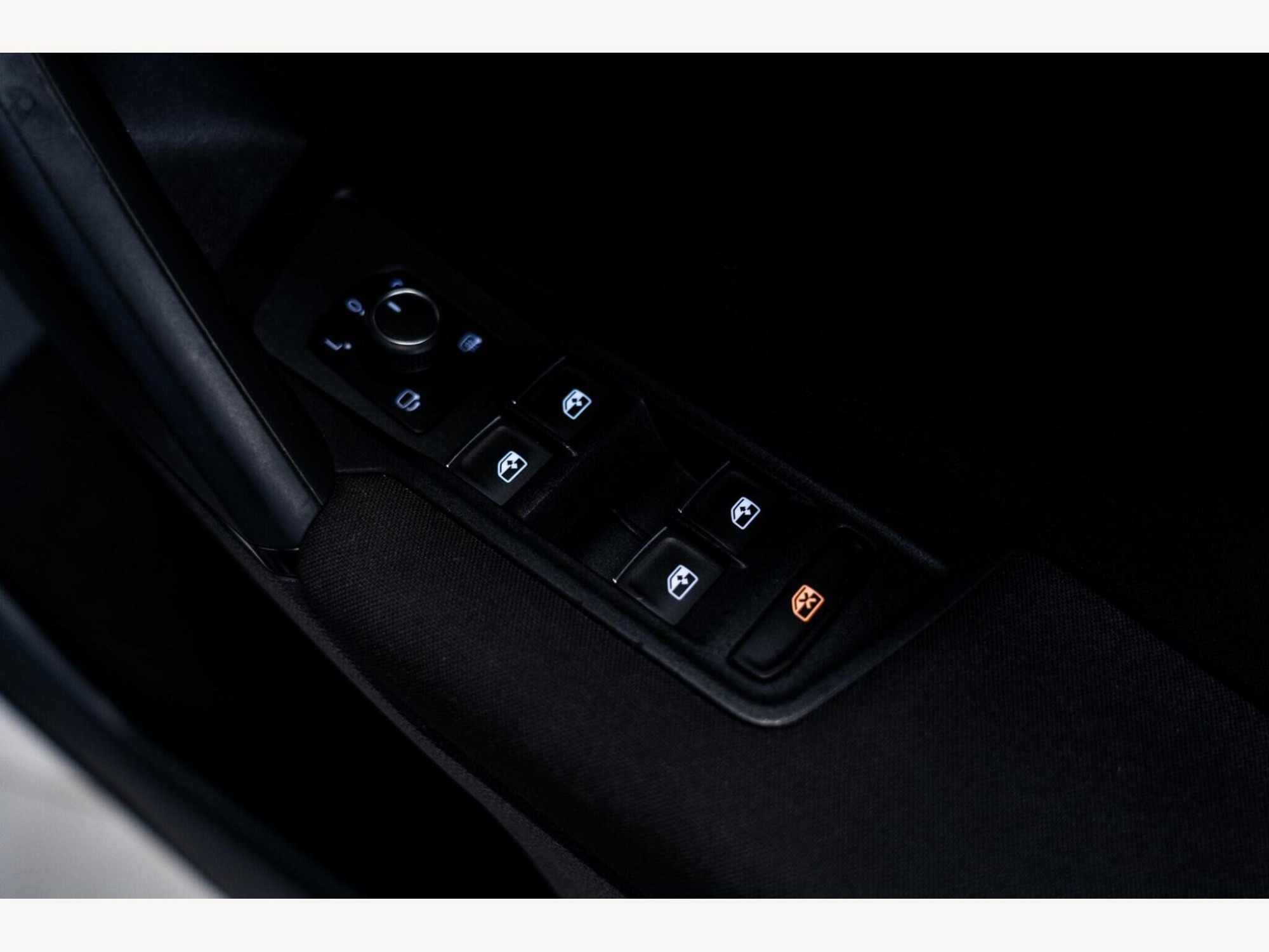 2017 Volkswagen Tiguan image 37