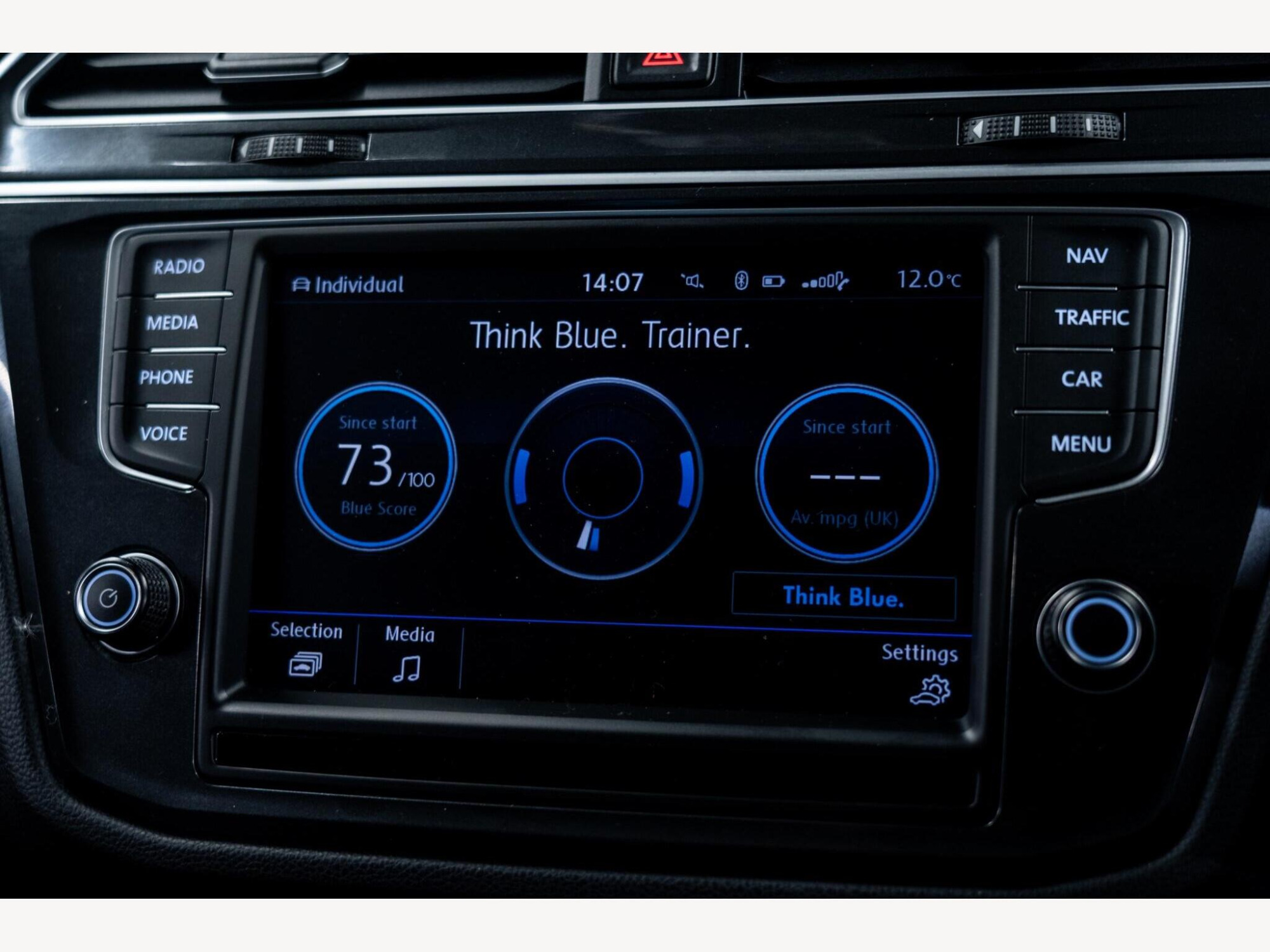 2017 Volkswagen Tiguan image 24