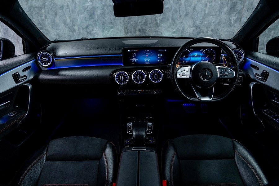 Mercedes-Benz A Class photo 2