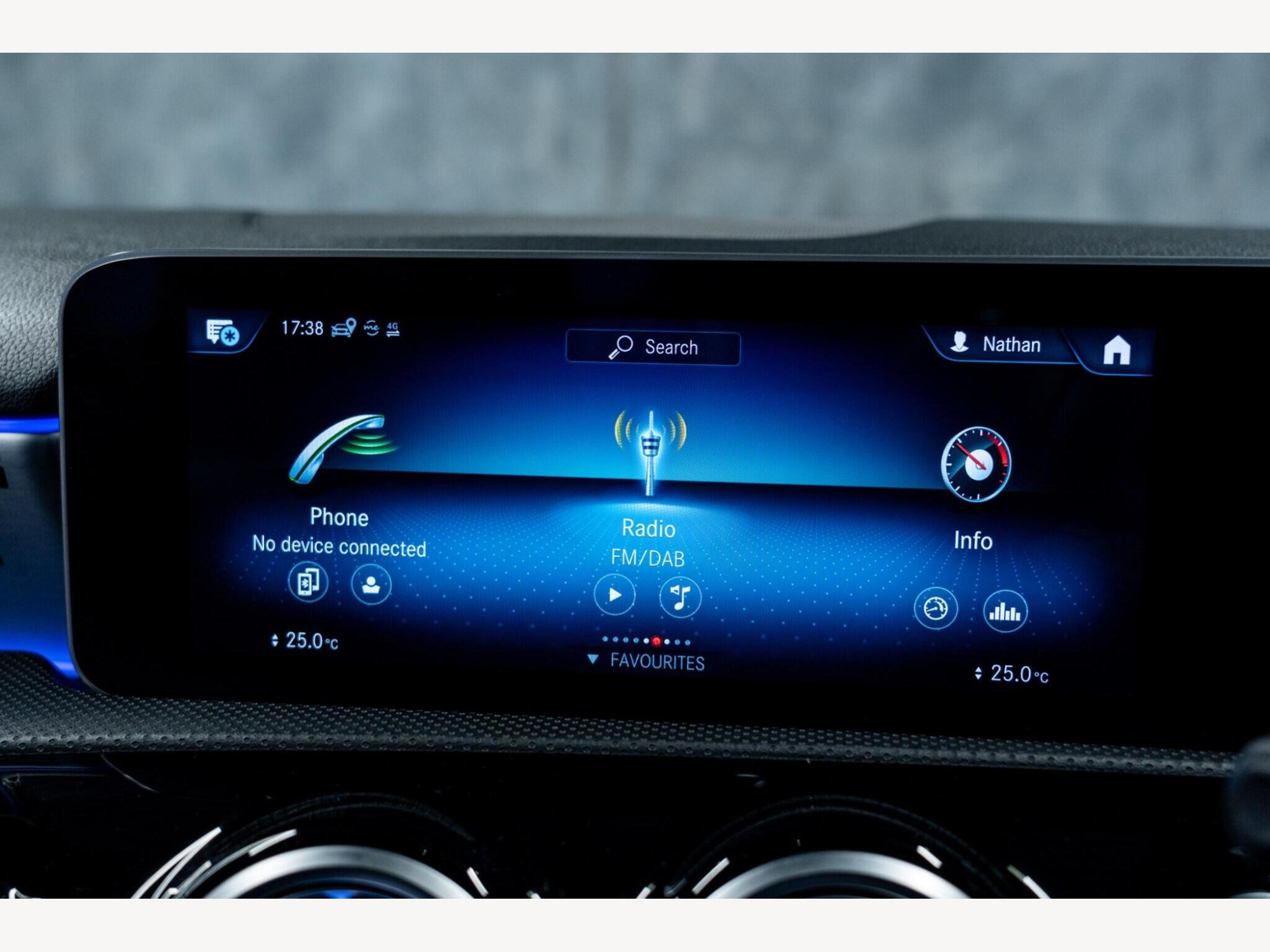 2019 Mercedes-Benz A Class image 38