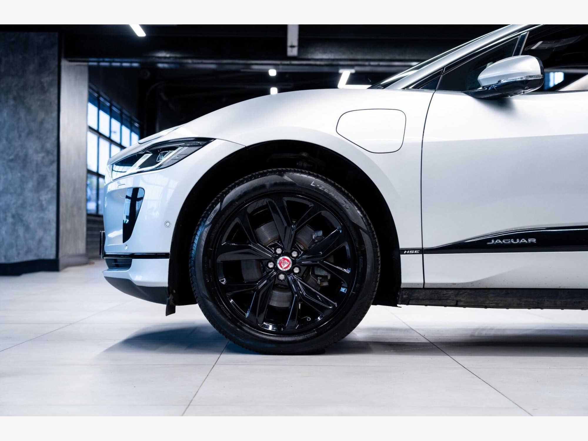 2020 Jaguar I-PACE image 16
