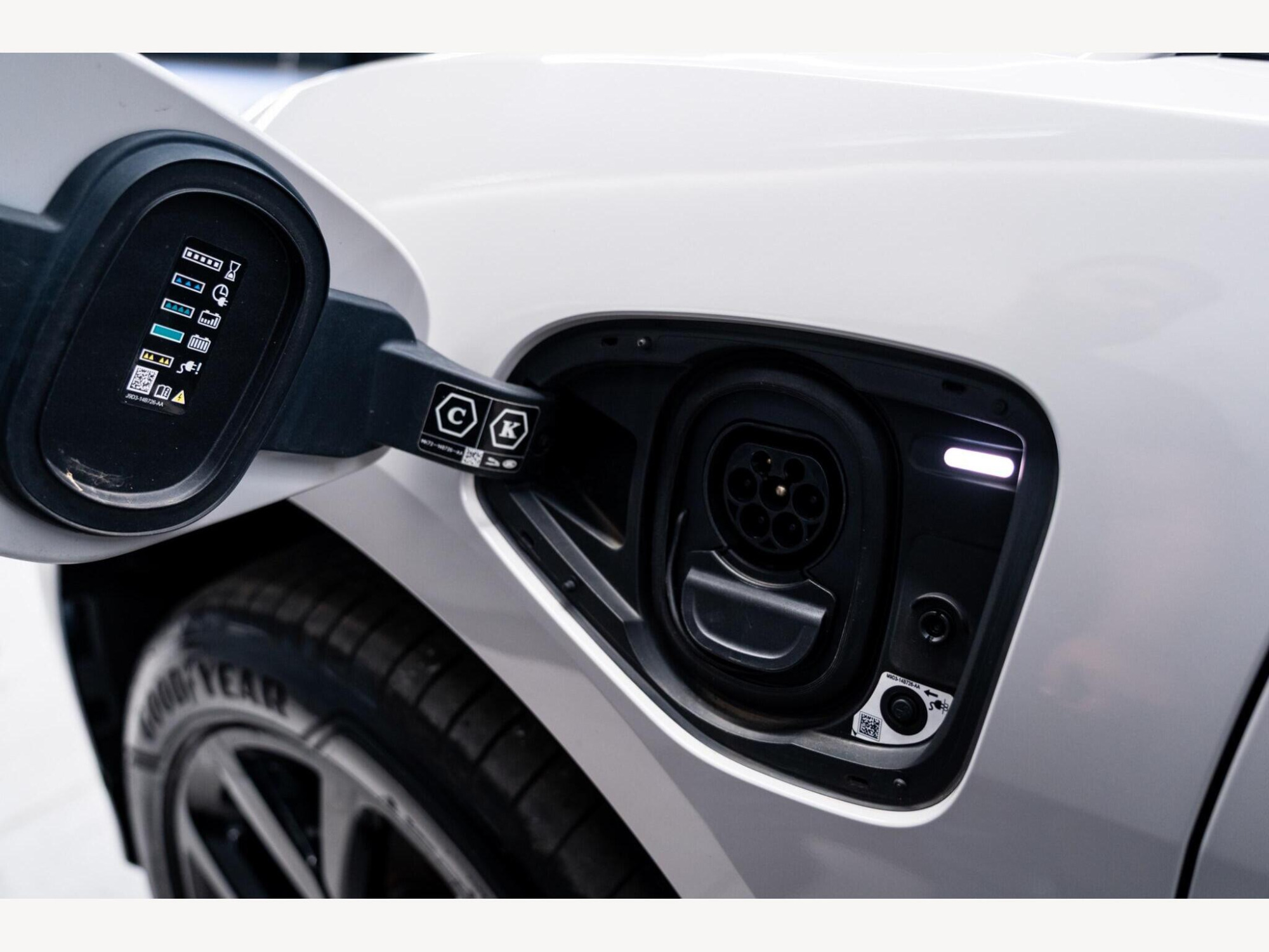 2020 Jaguar I-PACE image 13