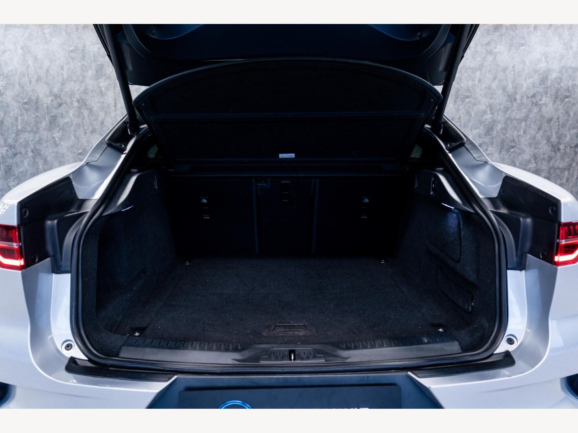 2020 Jaguar I-PACE image 55