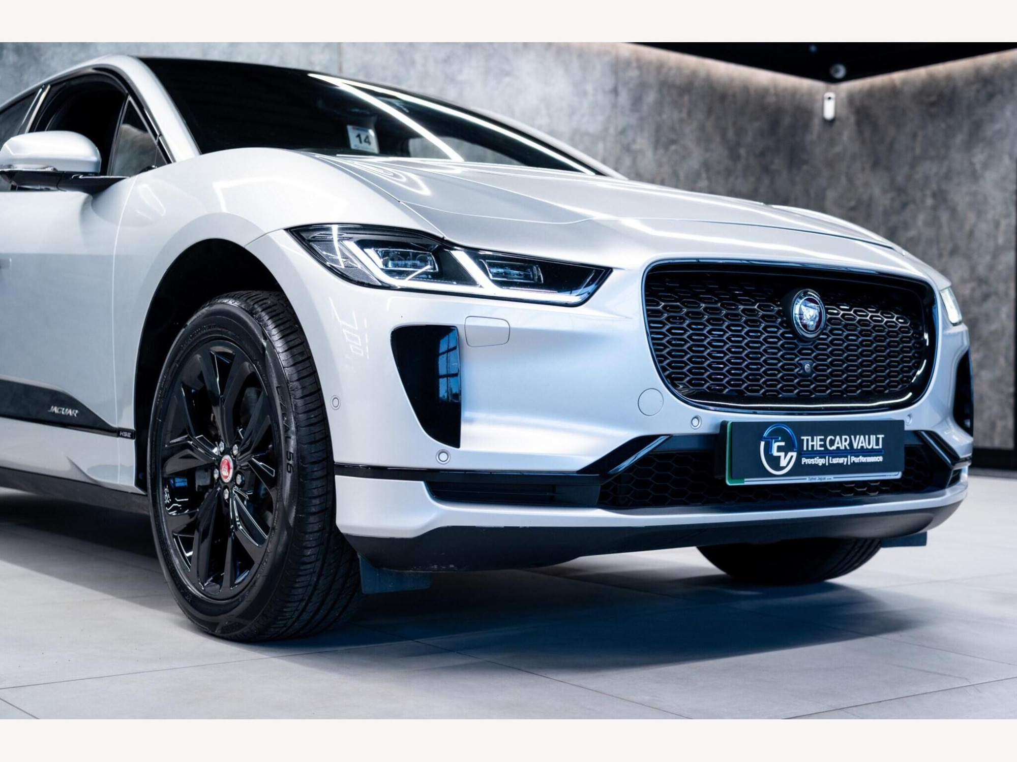2020 Jaguar I-PACE image 10