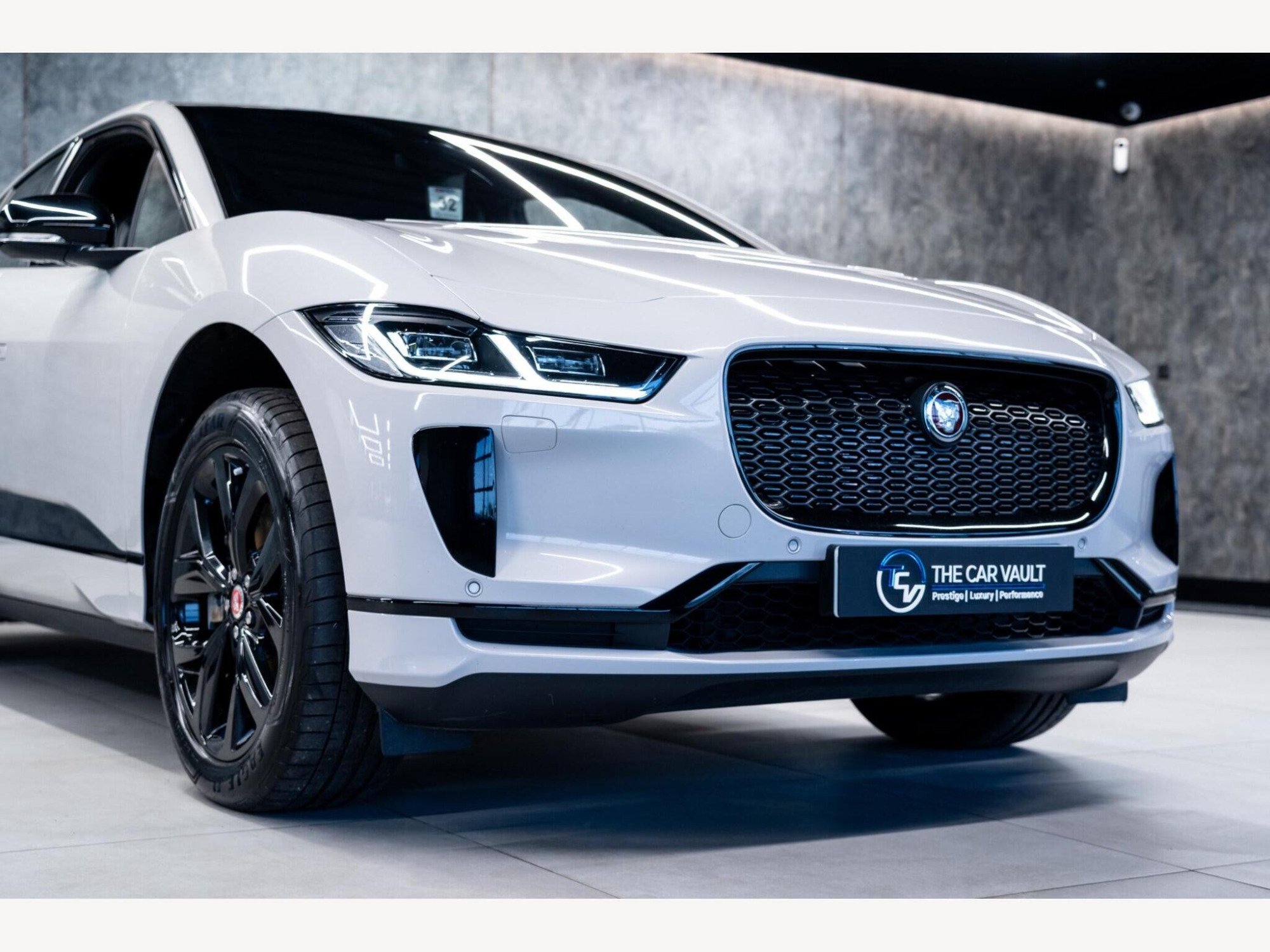2022 Jaguar I-PACE image 10