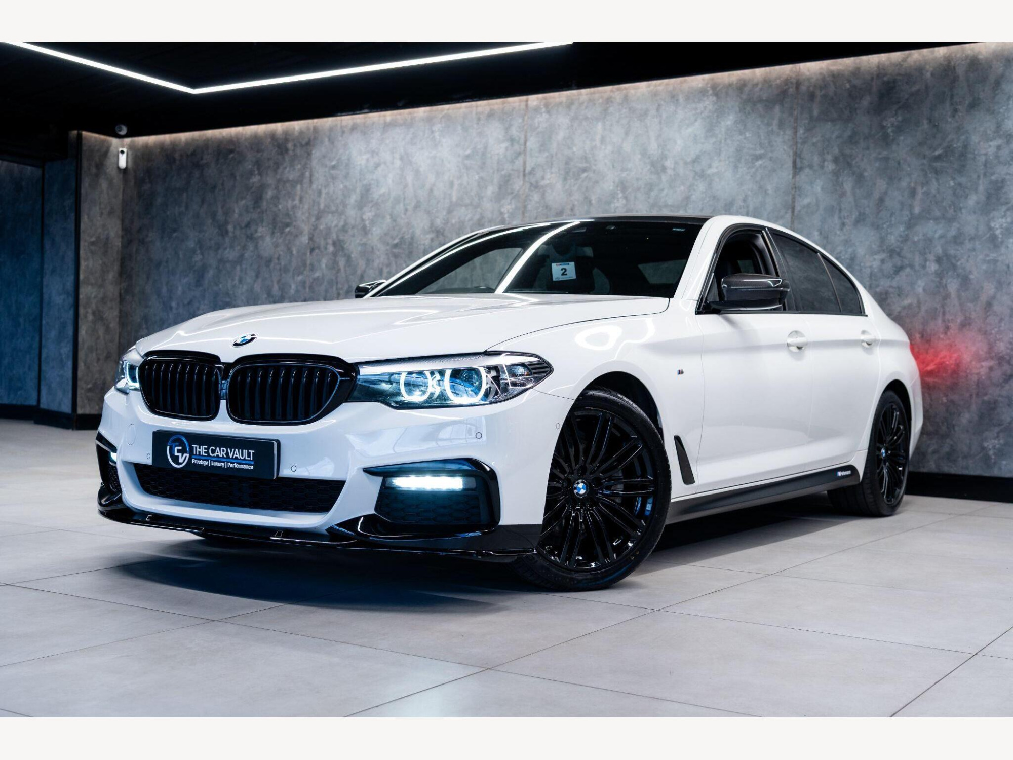 2019 BMW 5 Series image 4