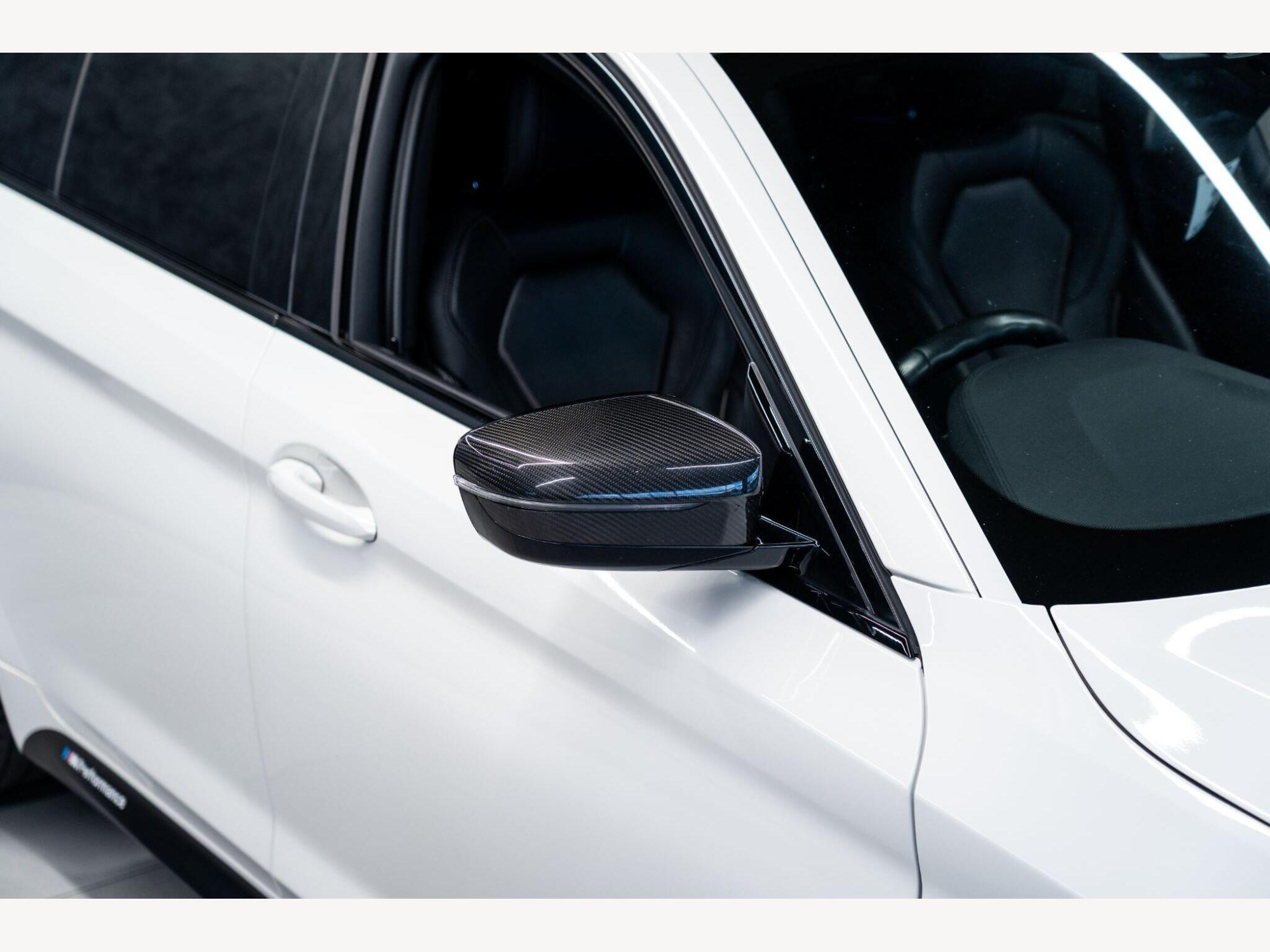 2019 BMW 5 Series image 11