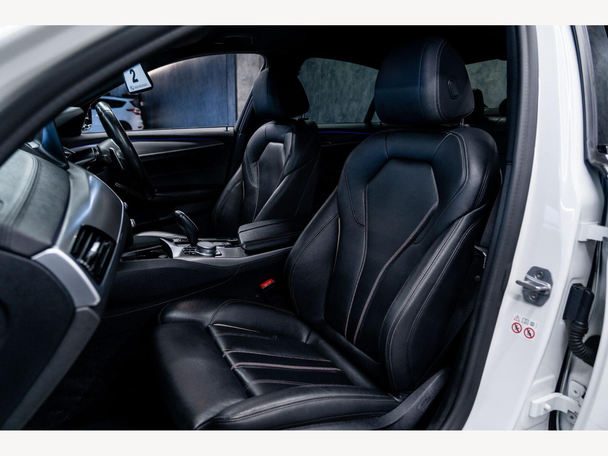 2019 BMW 5 Series image 48